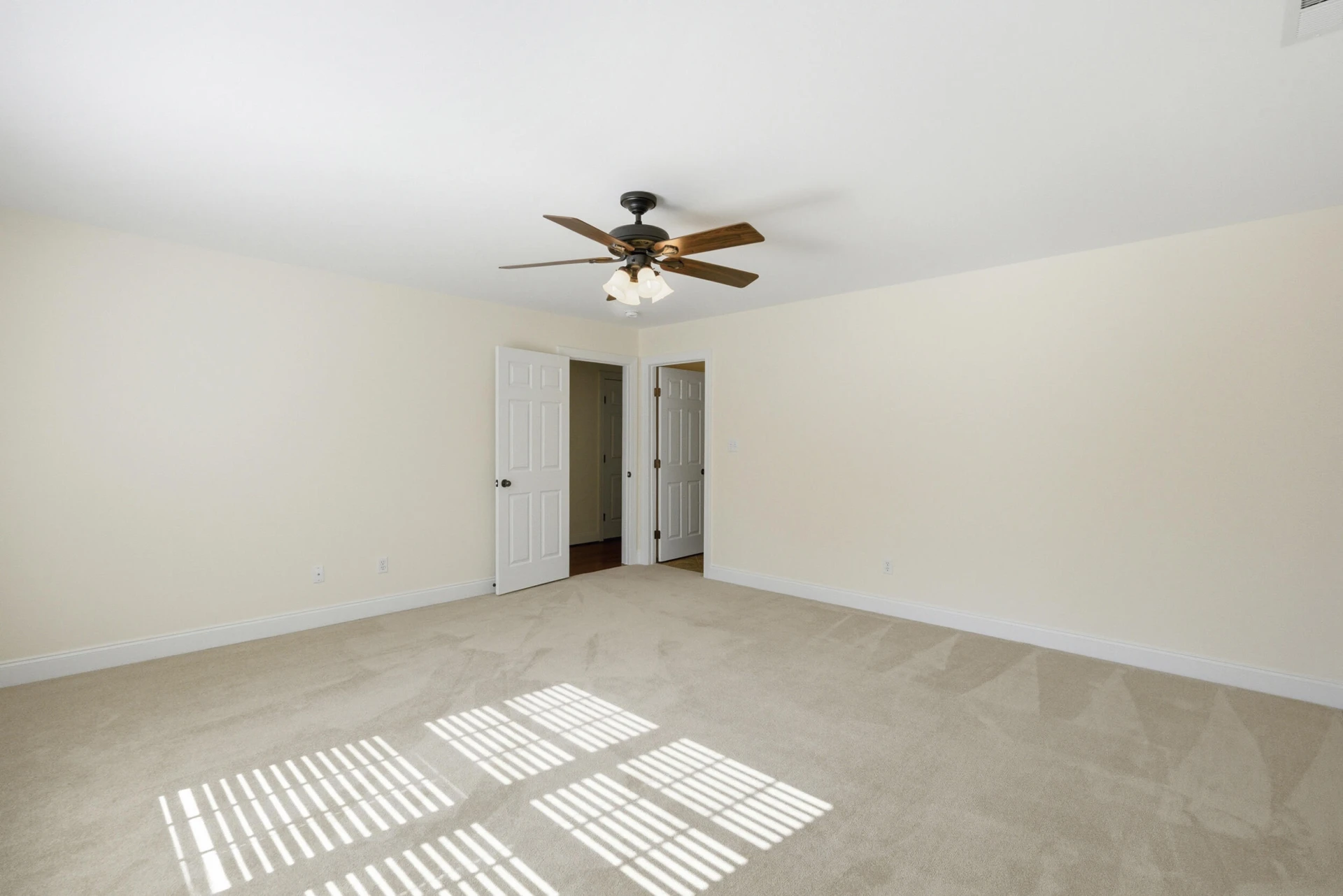 1080 Remington RD - Photo 38