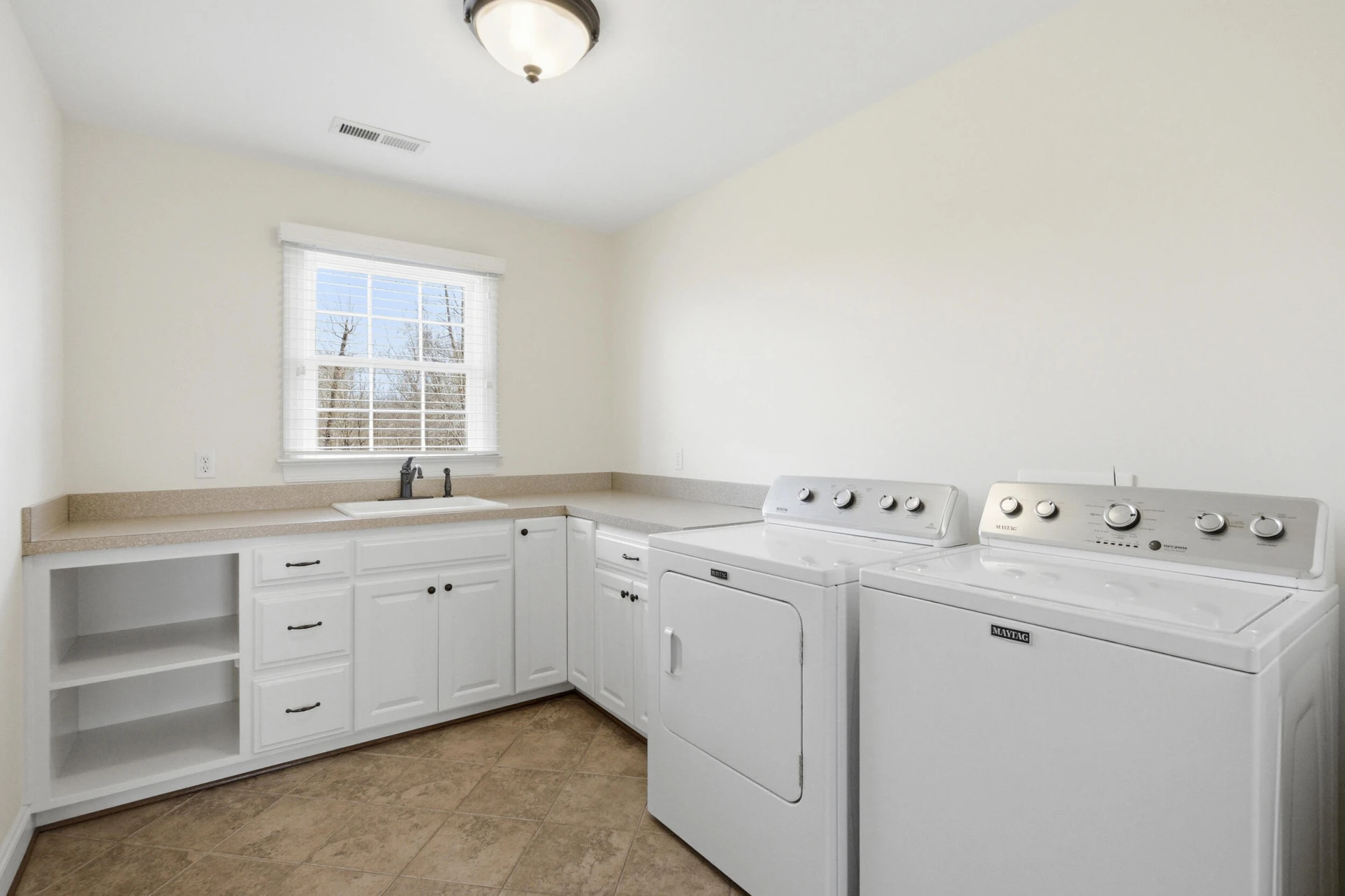 1080 Remington RD - Photo 41