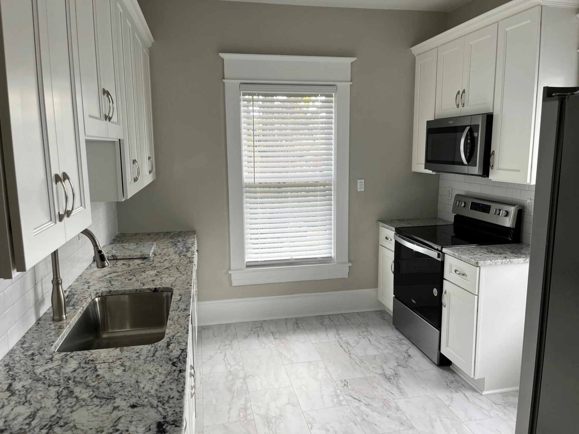 430 Day AVE SW - Photo 14