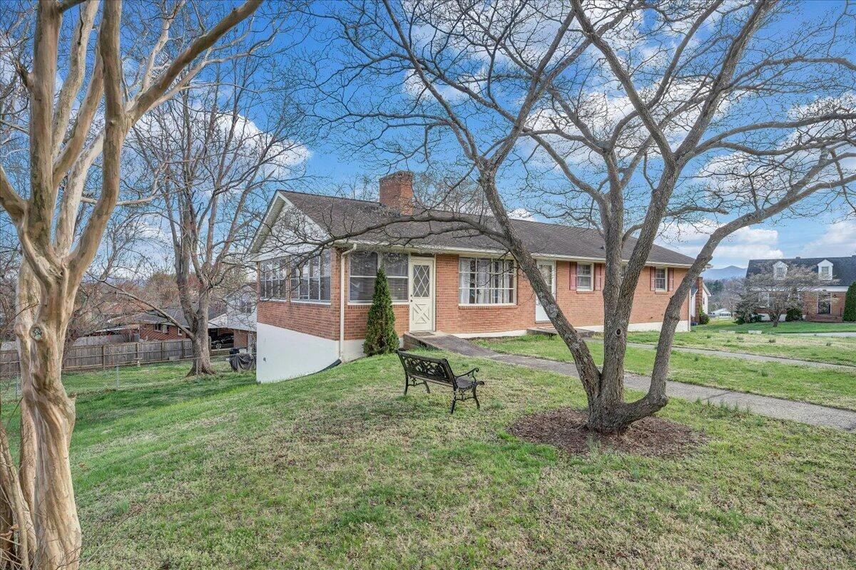 2966 Neil DR - Photo 26