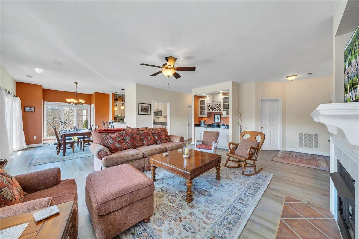 335 S Pointe Shore DR #308 - Photo 10