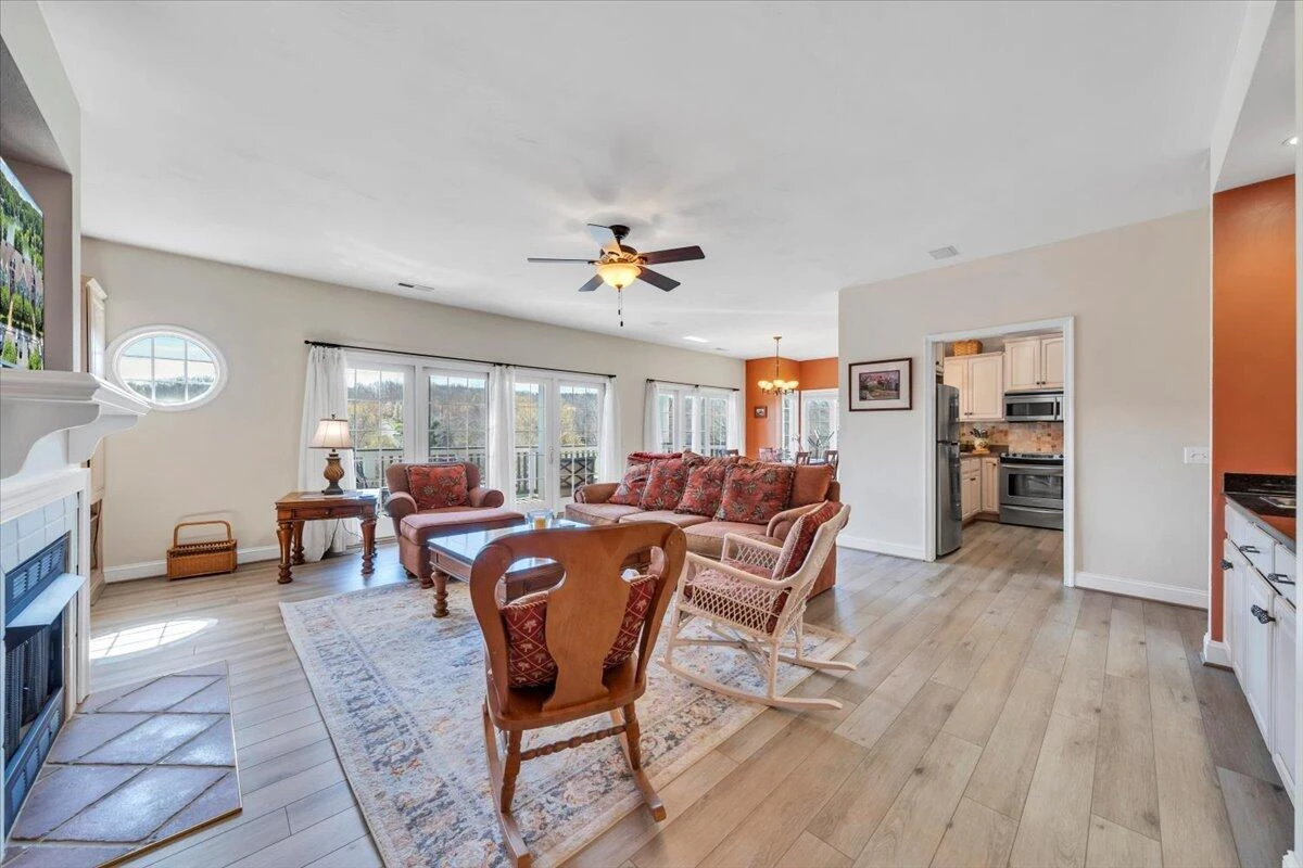 335 S Pointe Shore DR #308 - Photo 4