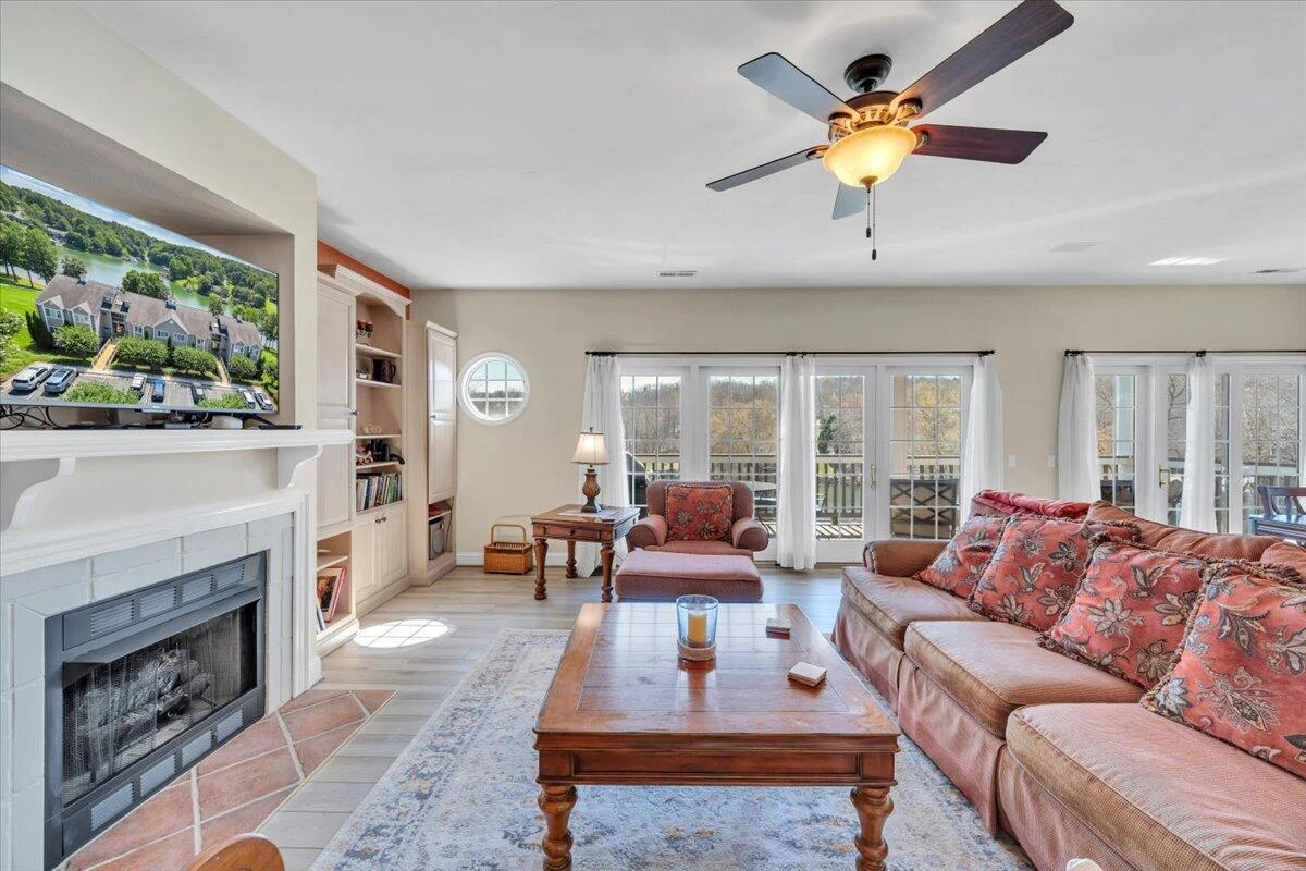 335 S Pointe Shore DR #308 - Photo 5