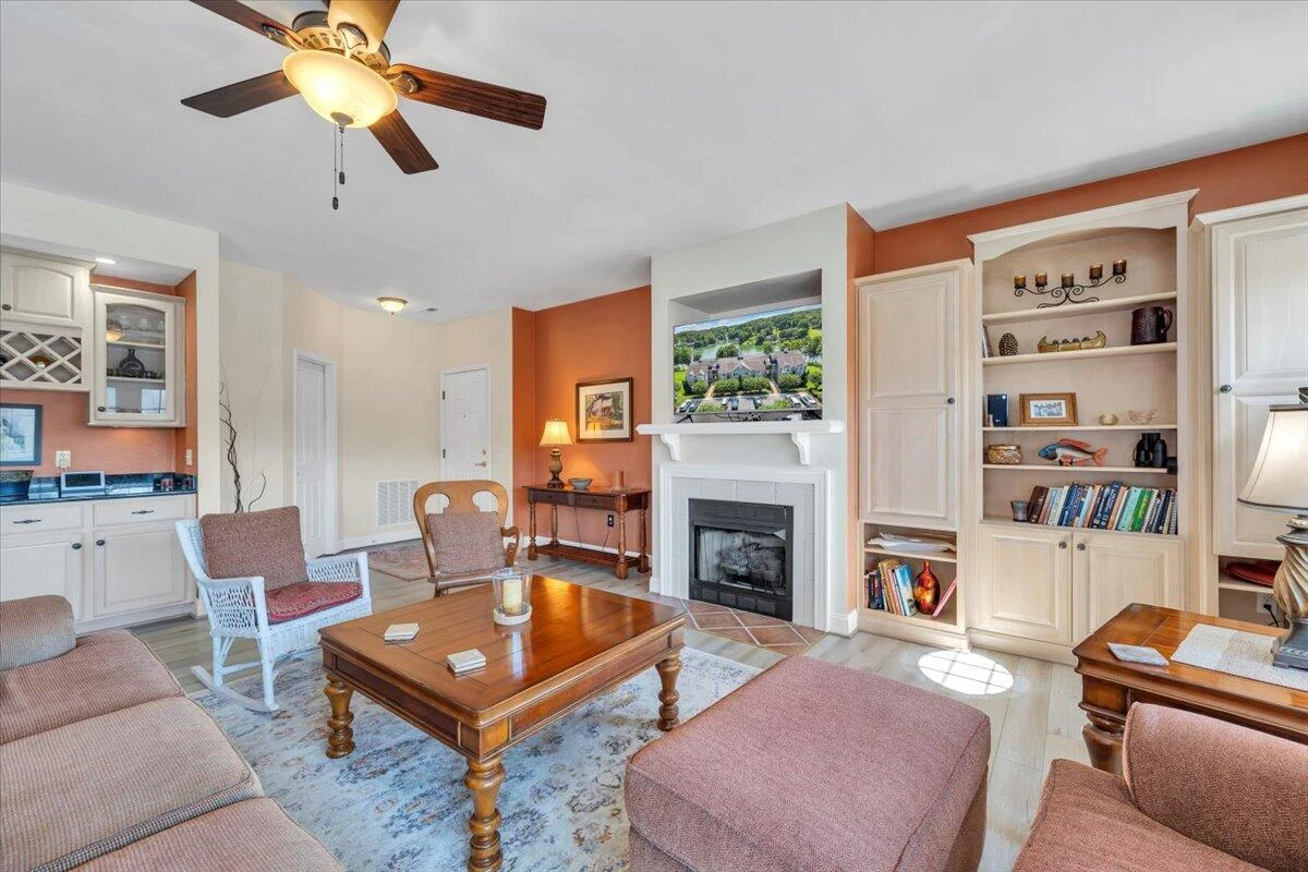 335 S Pointe Shore DR #308 - Photo 9