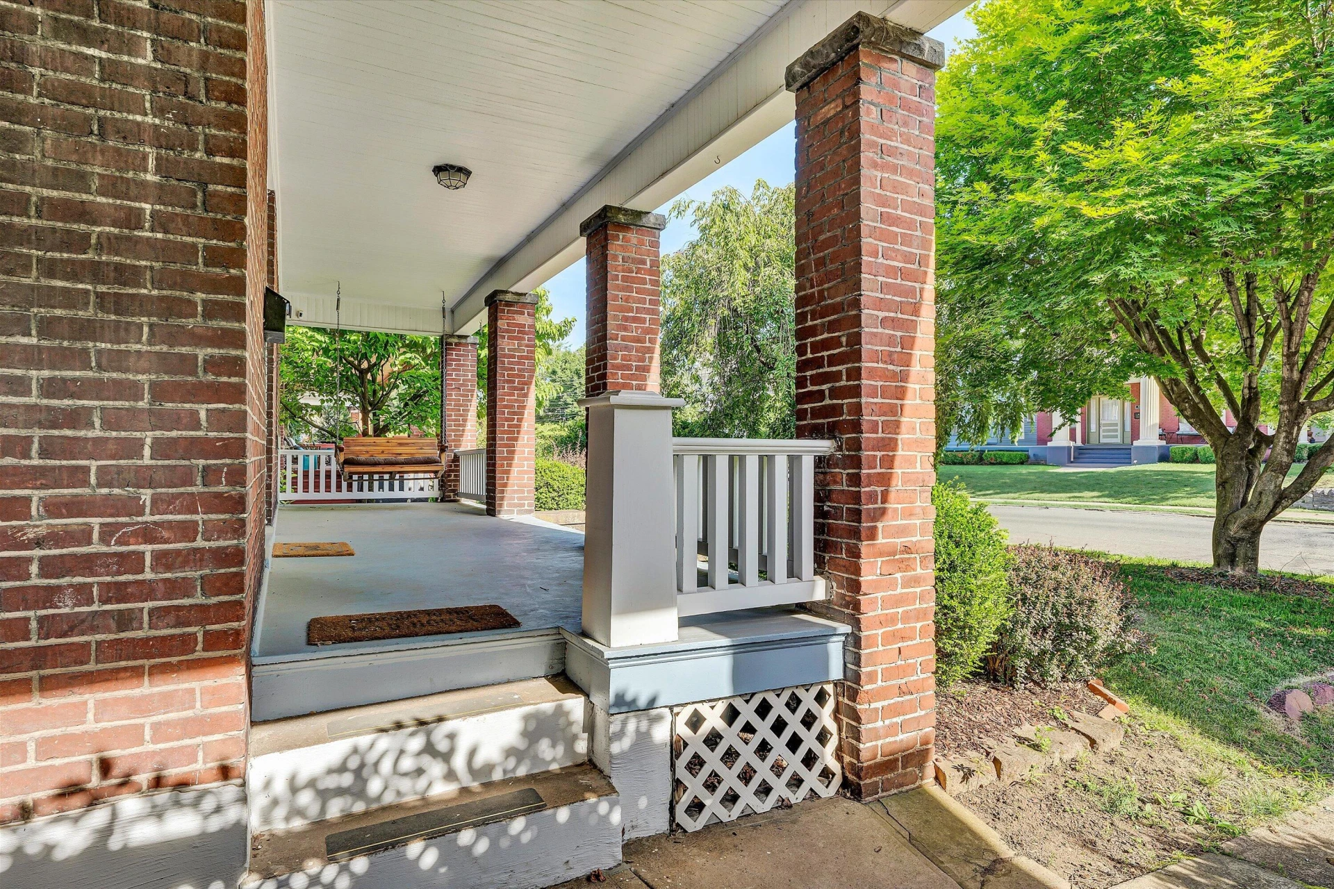818 Day AVE SW - Photo 4