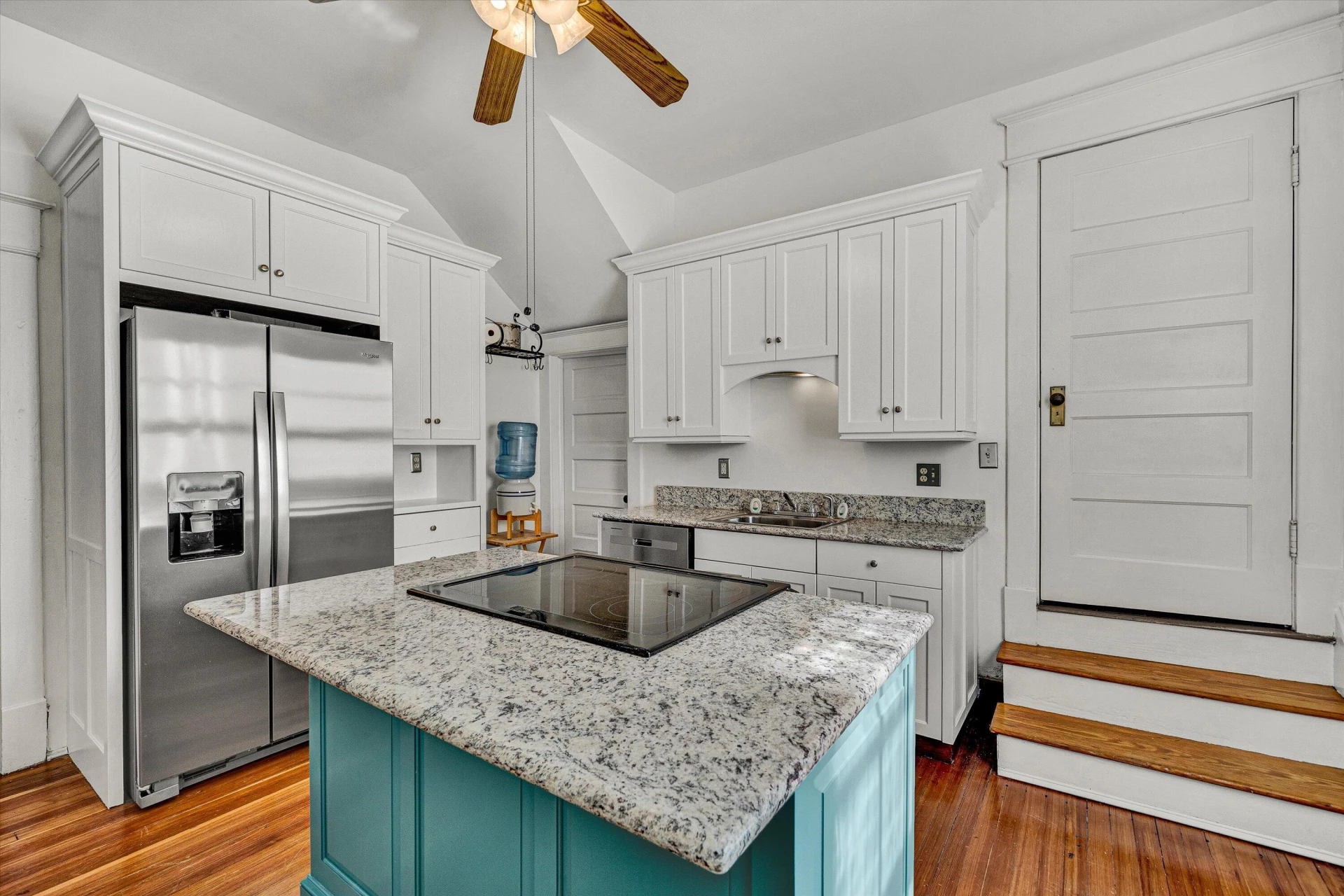 818 Day AVE SW - Photo 11