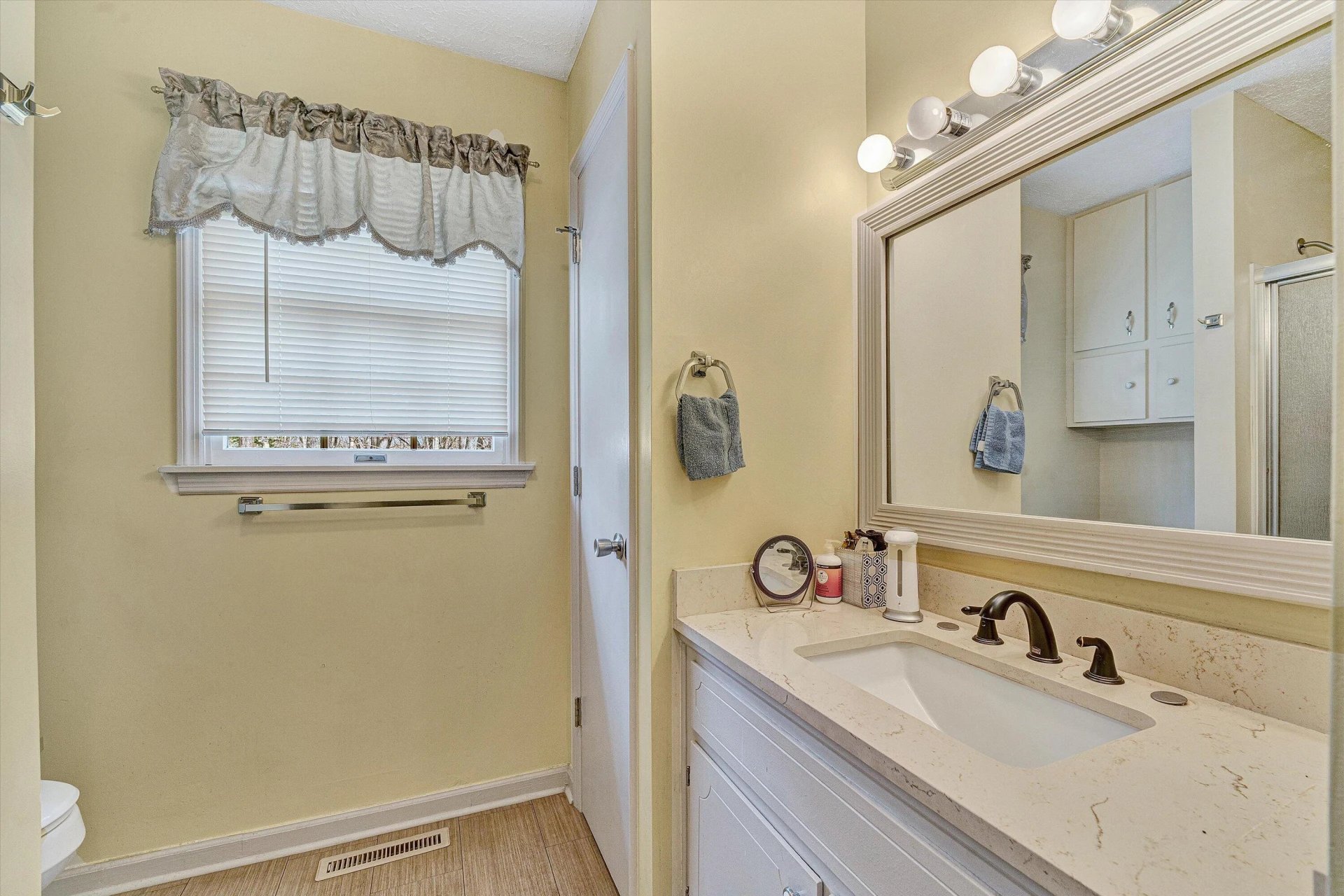 413 Falcon Ridge RD - Photo 15