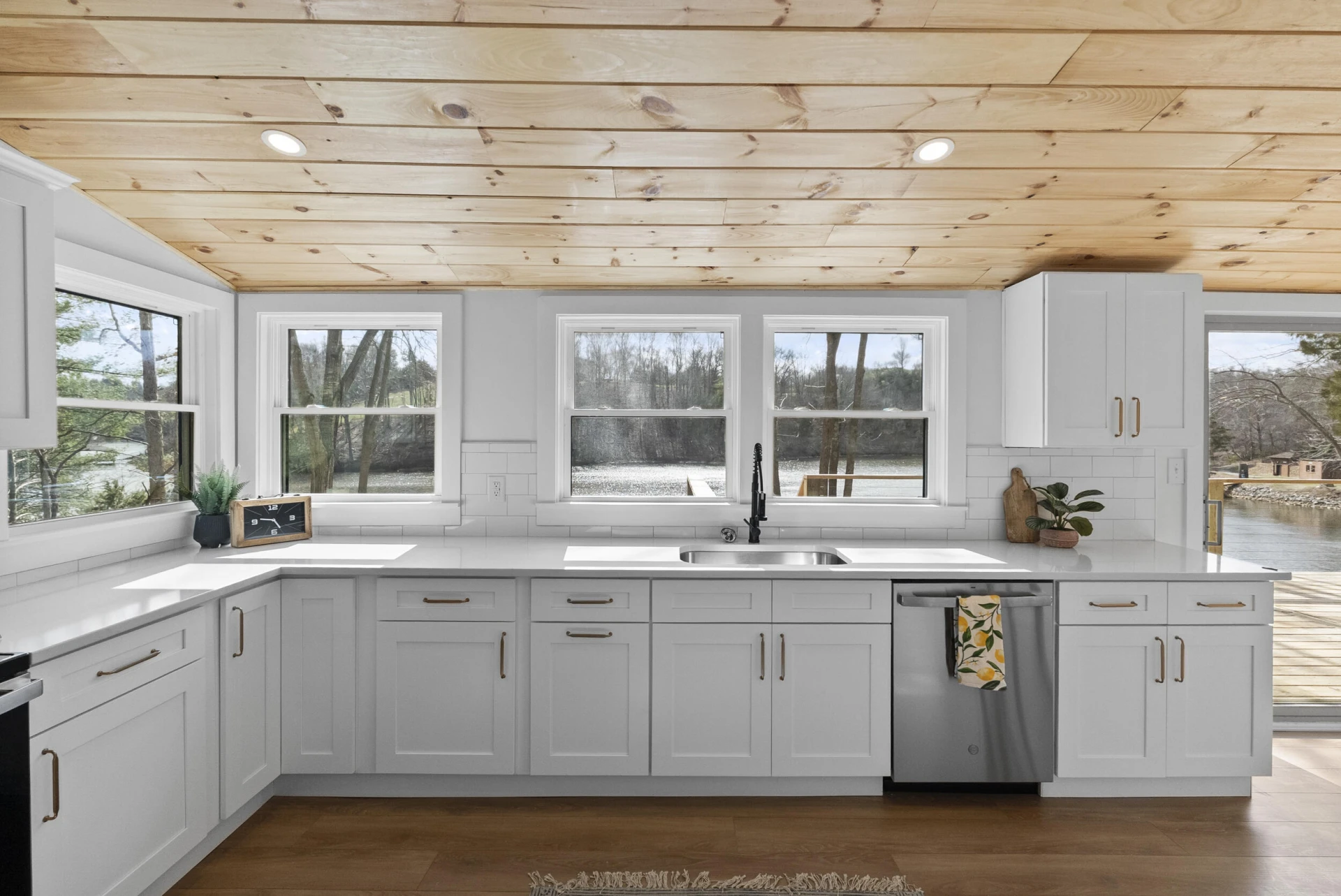 509 Pleasure Point DR - Photo 11