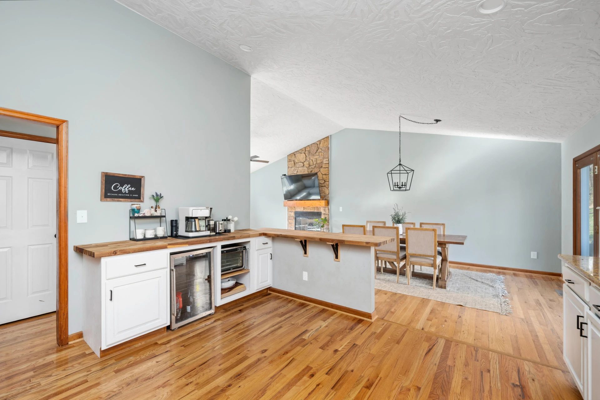 3833 Belmont CT - Photo 7