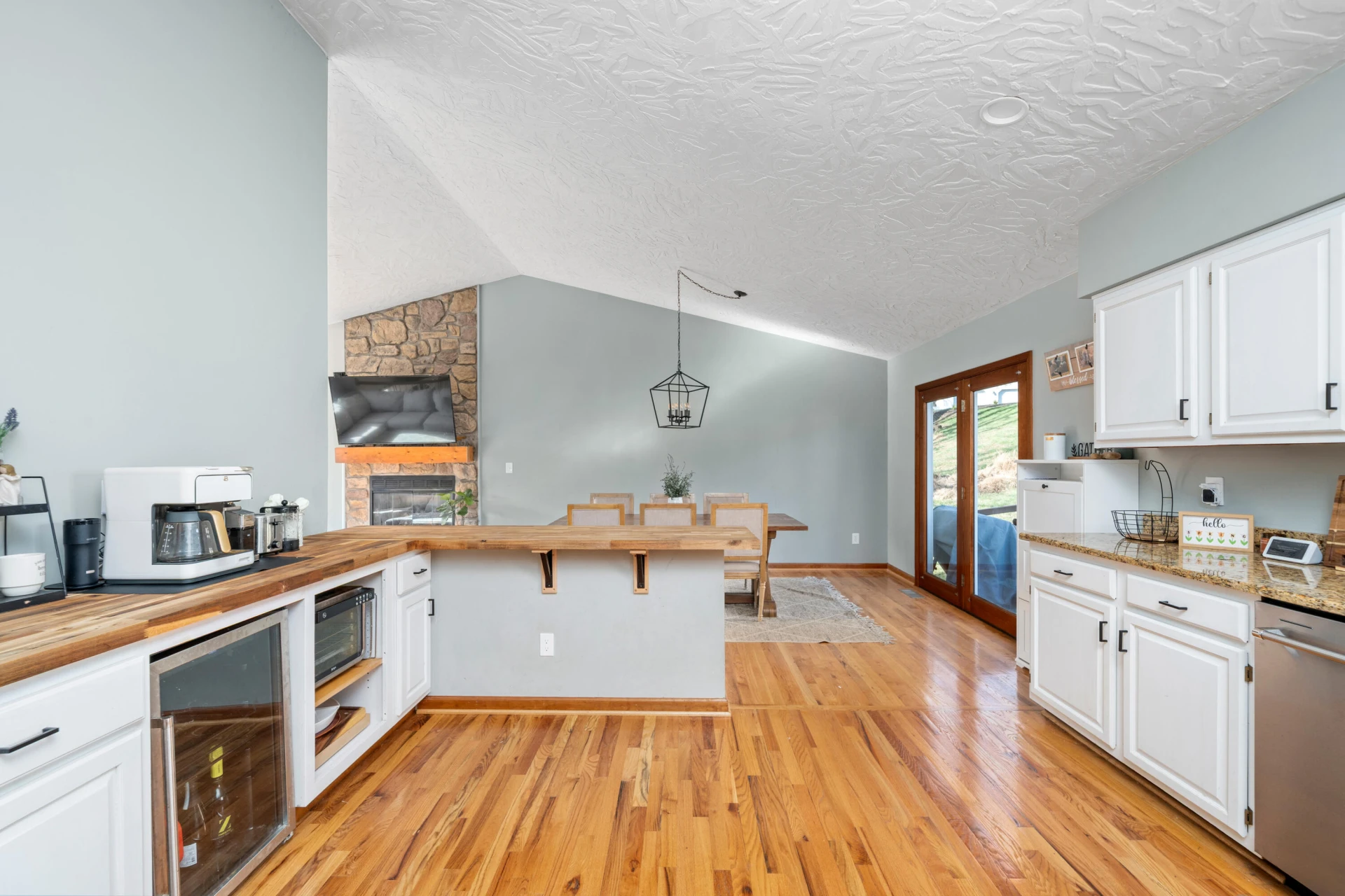 3833 Belmont CT - Photo 8