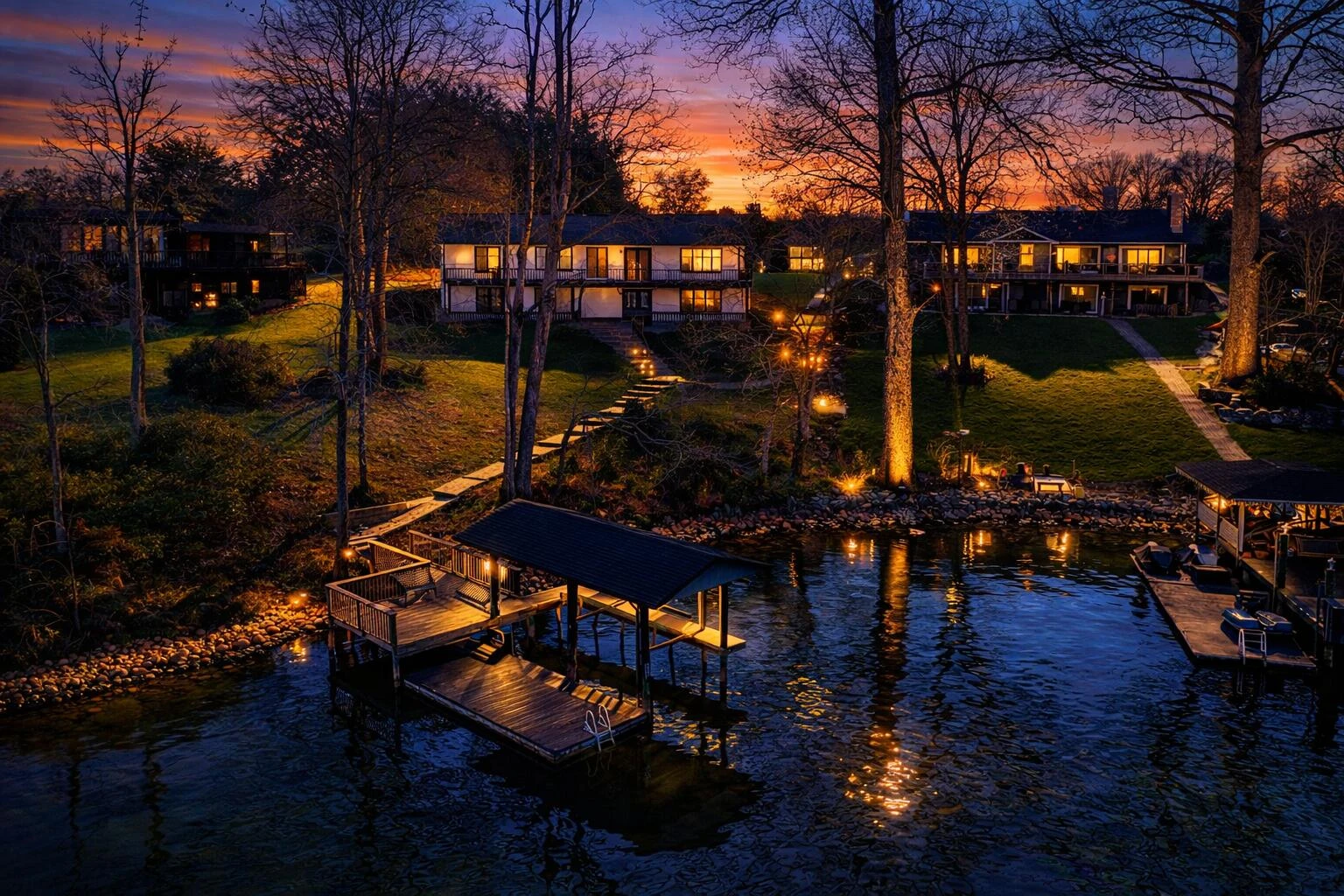 957 Lakemount DR