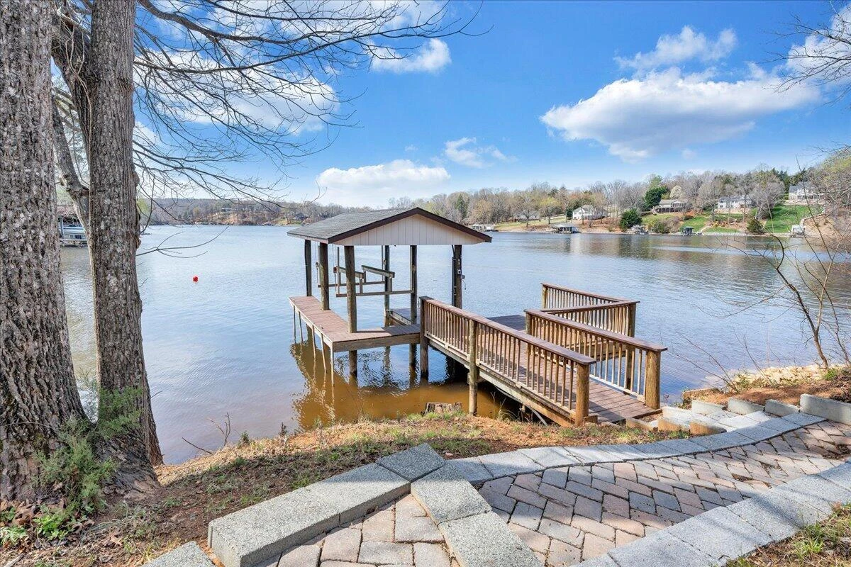 957 Lakemount DR - Photo 10