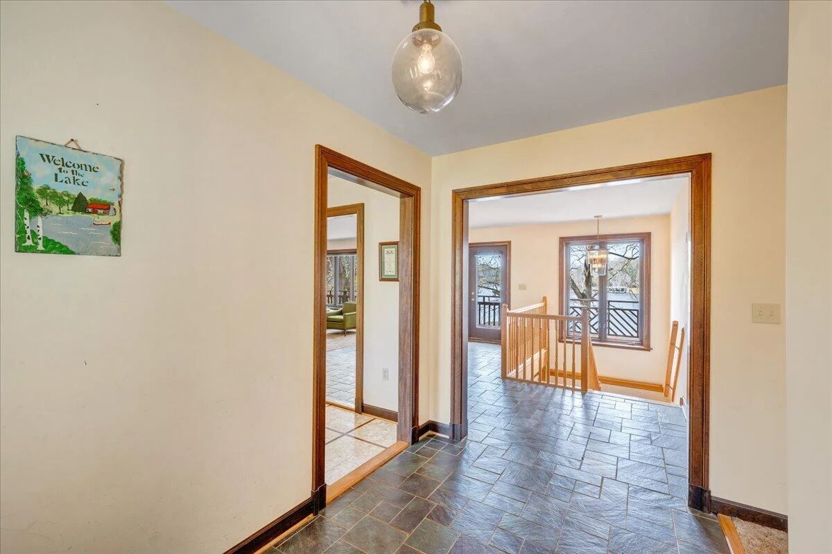 957 Lakemount DR - Photo 15
