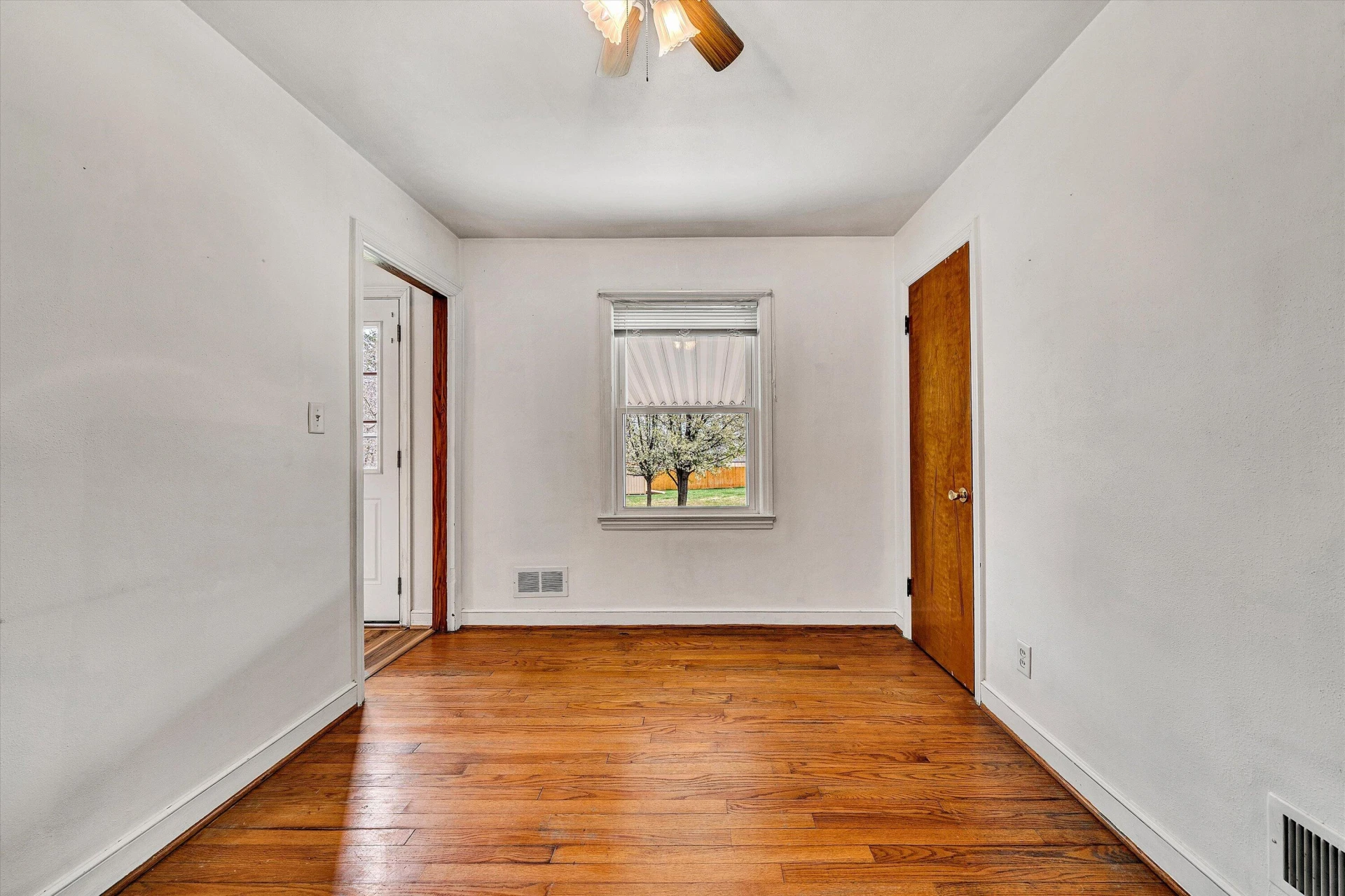 1150 Starmount AVE - Photo 17