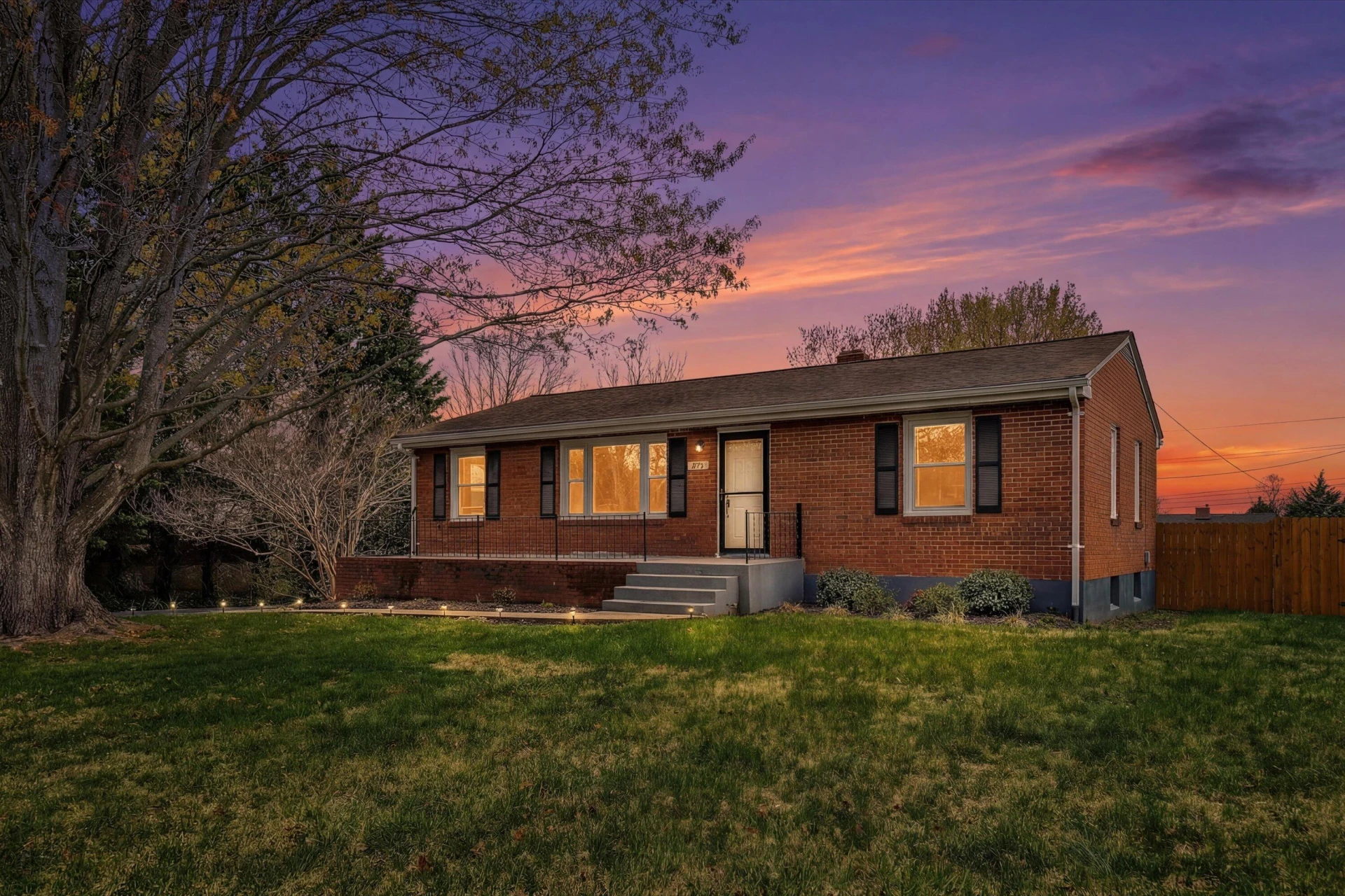 1150 Starmount AVE - Photo 2