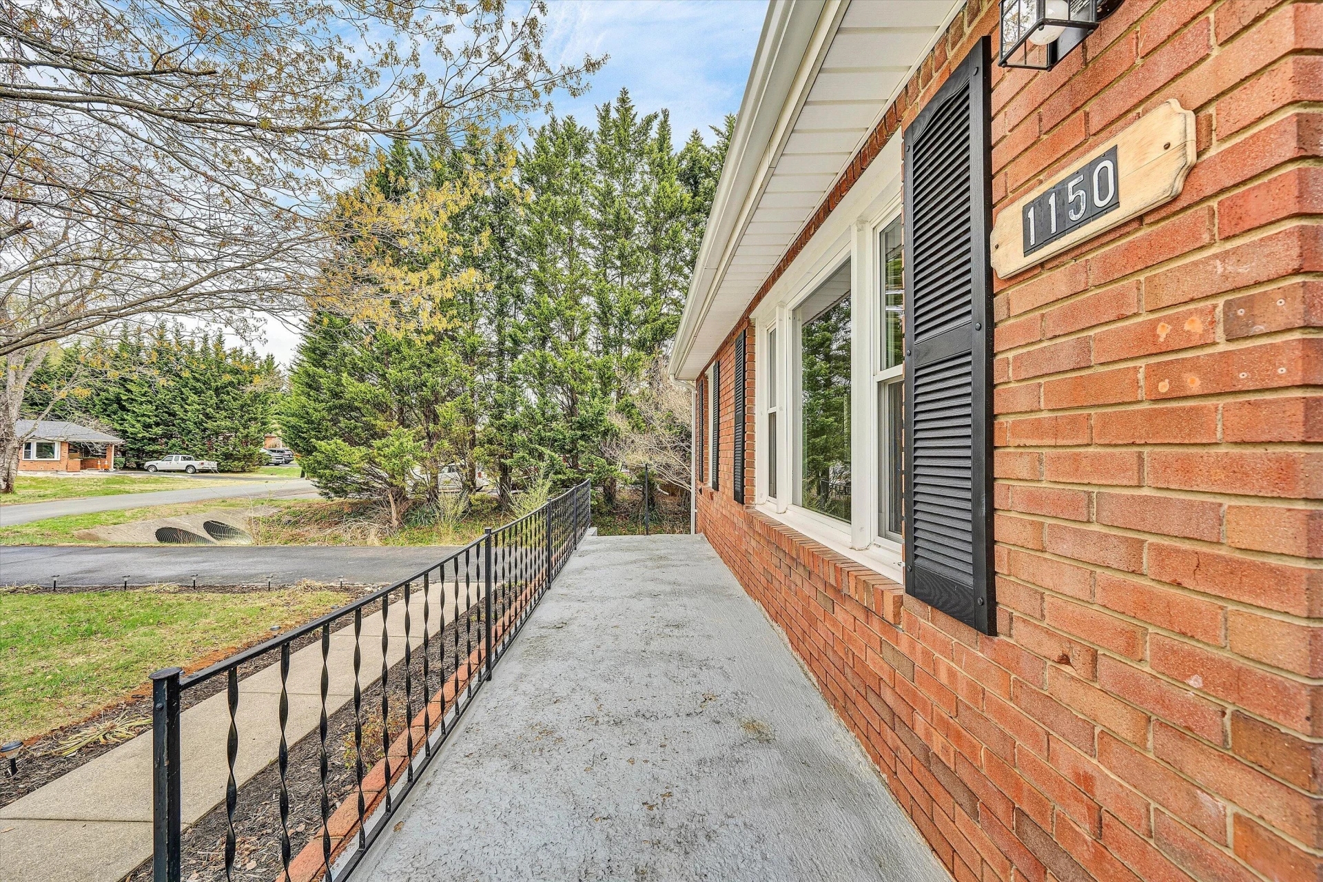 1150 Starmount AVE - Photo 5