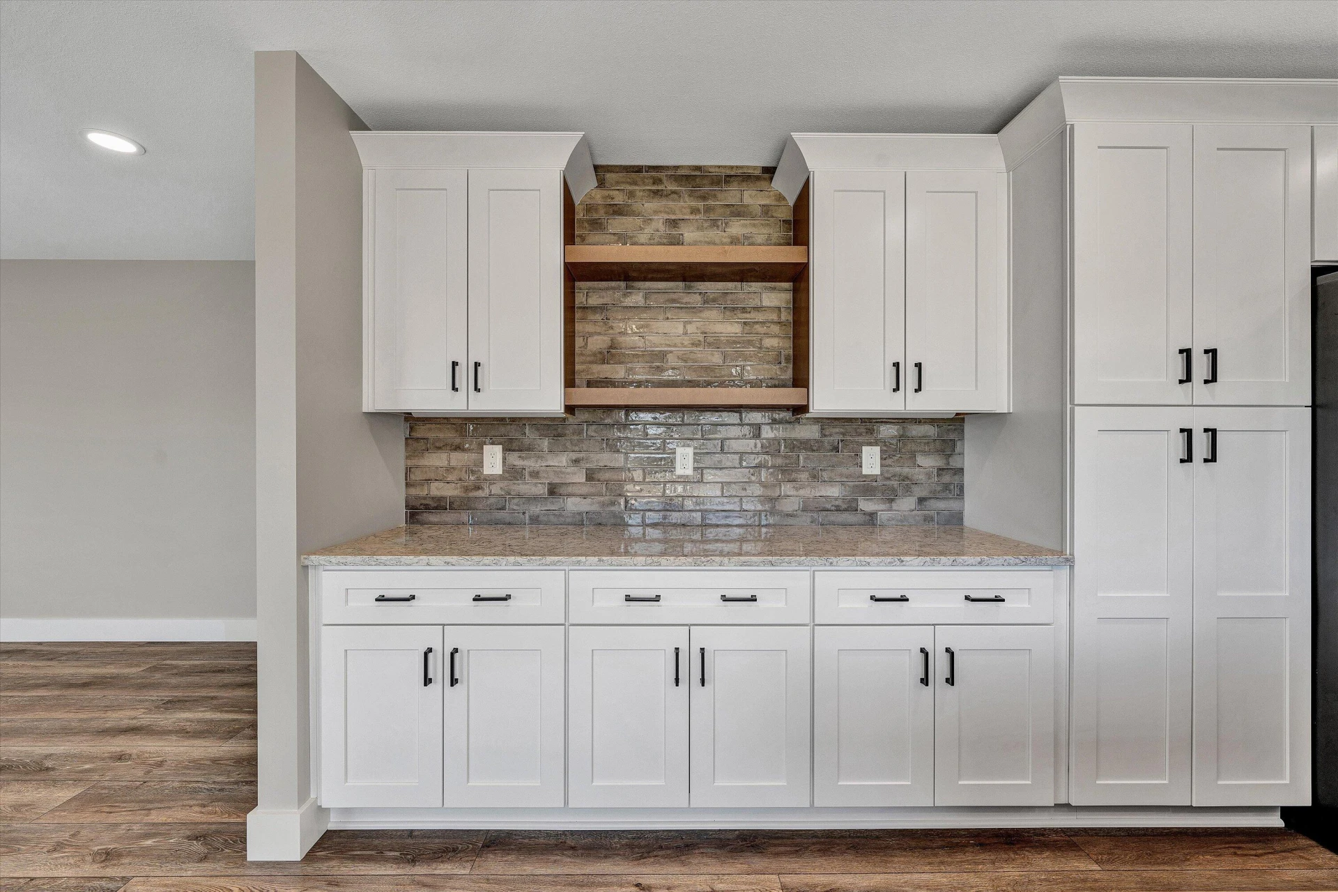 200 Surber DR - Photo 6