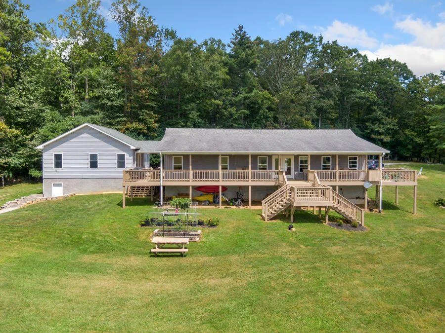 446 Good Neighbors RD NE - Photo 2