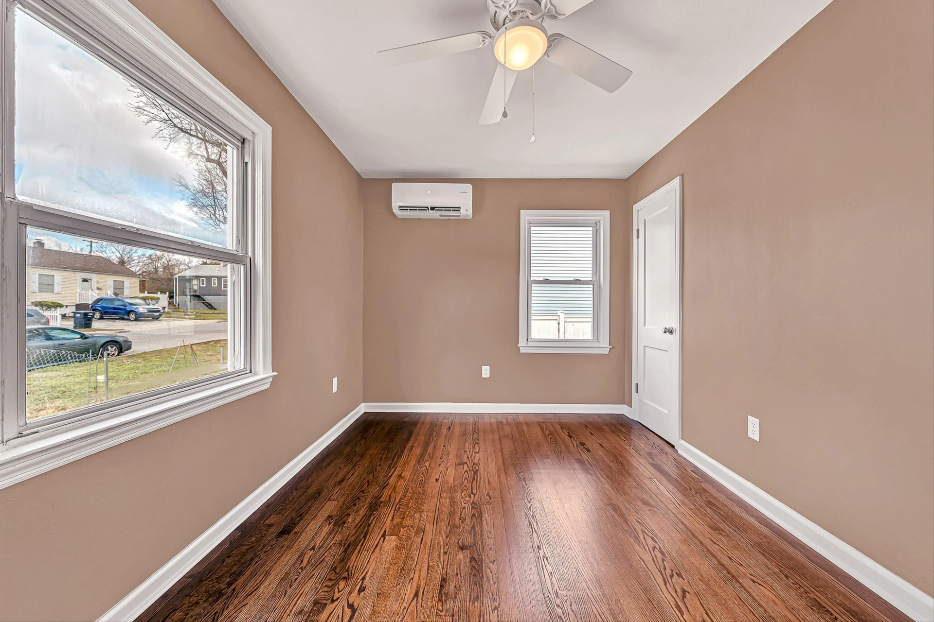 1551 Wellsley ST NW - Photo 13