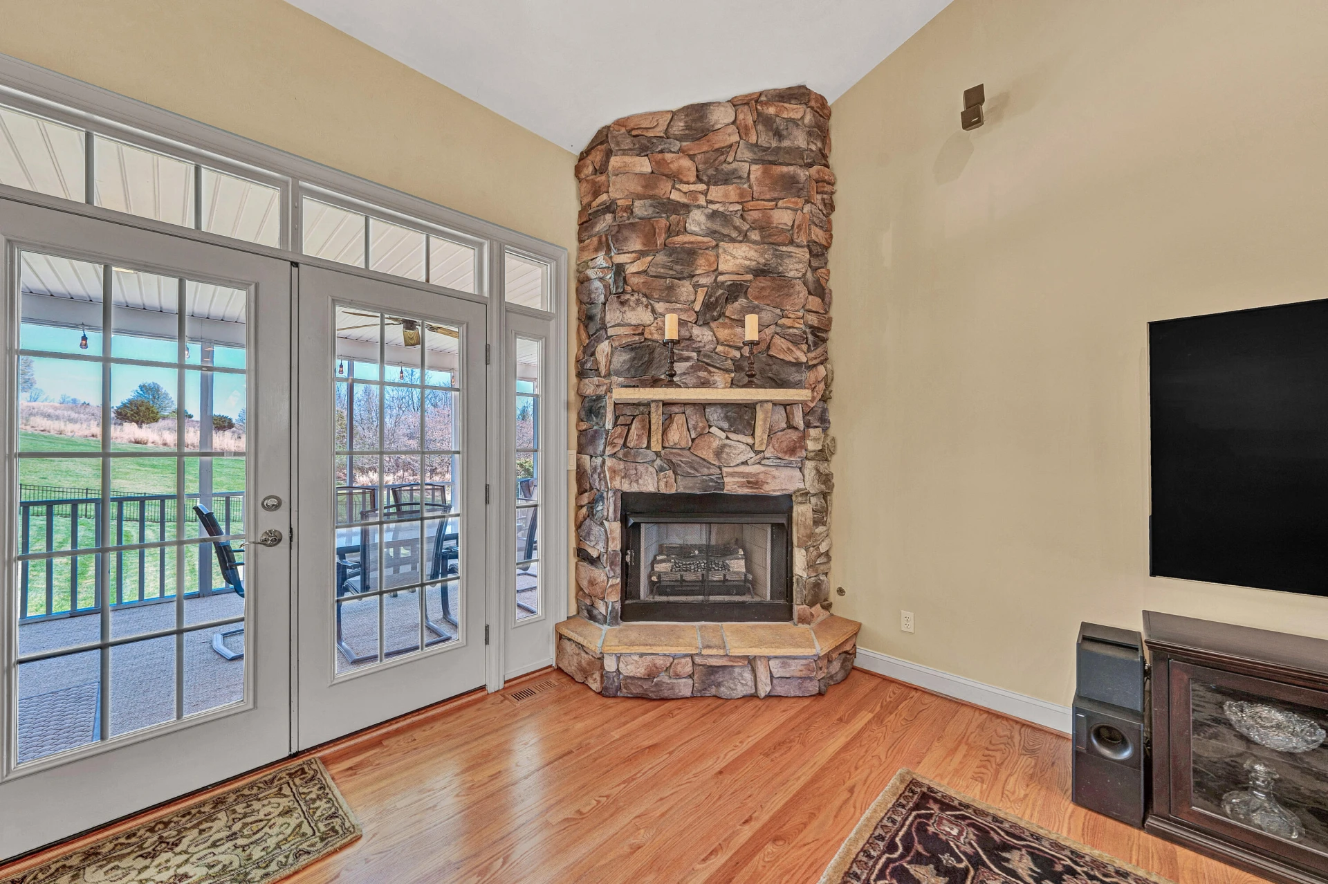 232 Savannah CT - Photo 15