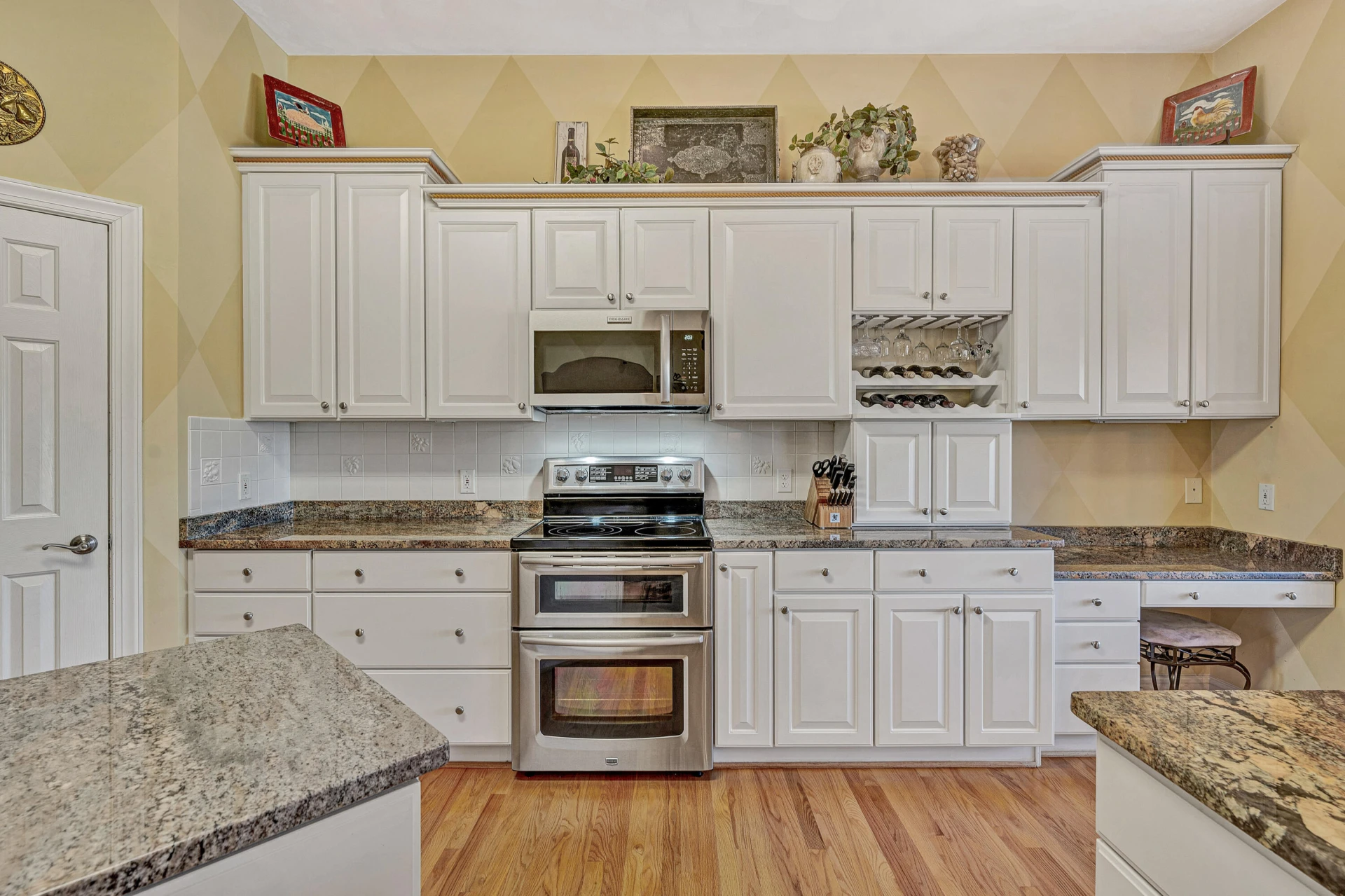 232 Savannah CT - Photo 19