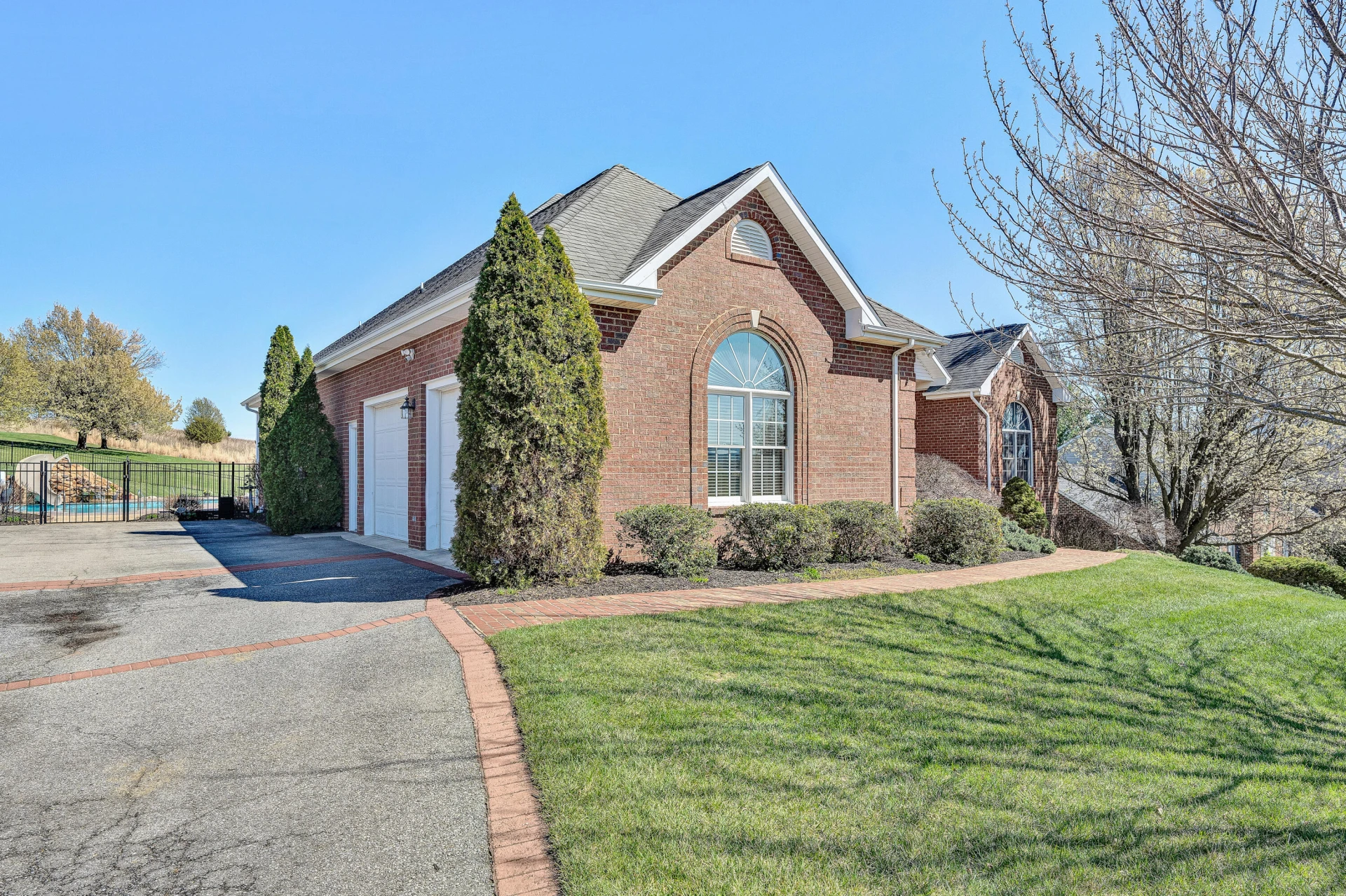 232 Savannah CT - Photo 5