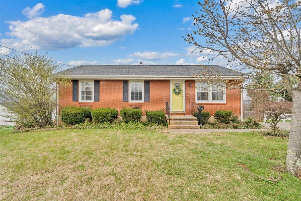 5907 Darby RD