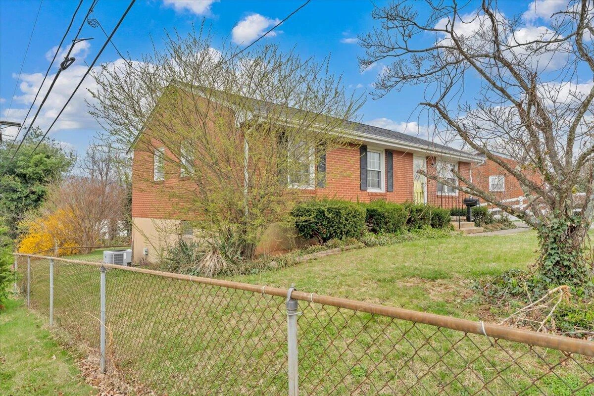 5907 Darby RD - Photo 34