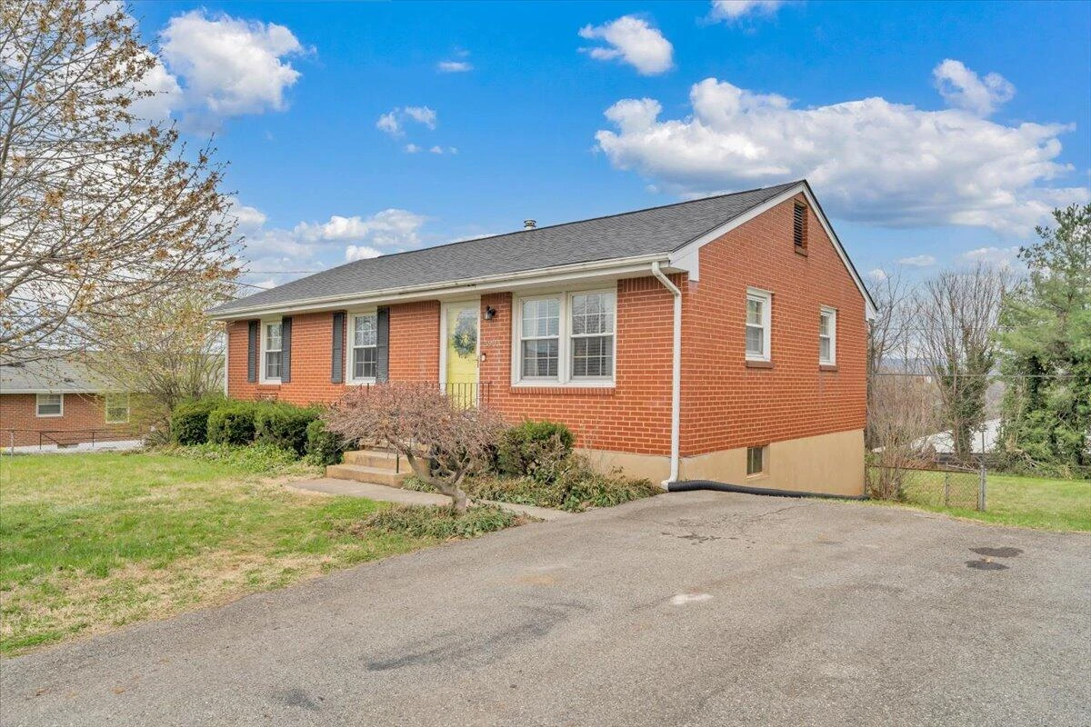 5907 Darby RD - Photo 36