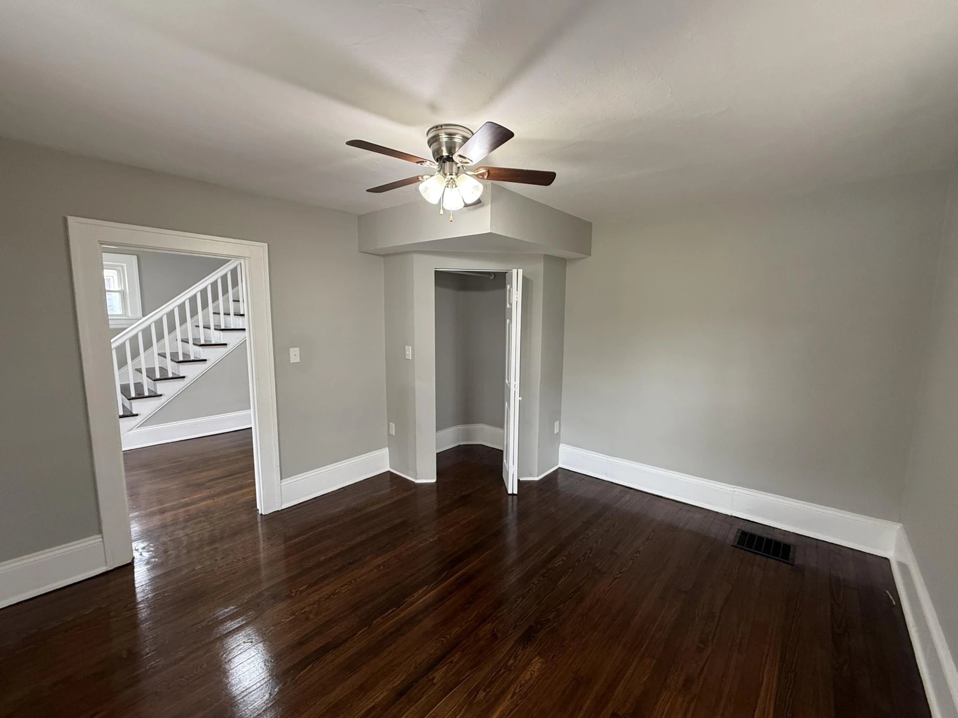 1021 Pechin AVE SE - Photo 7