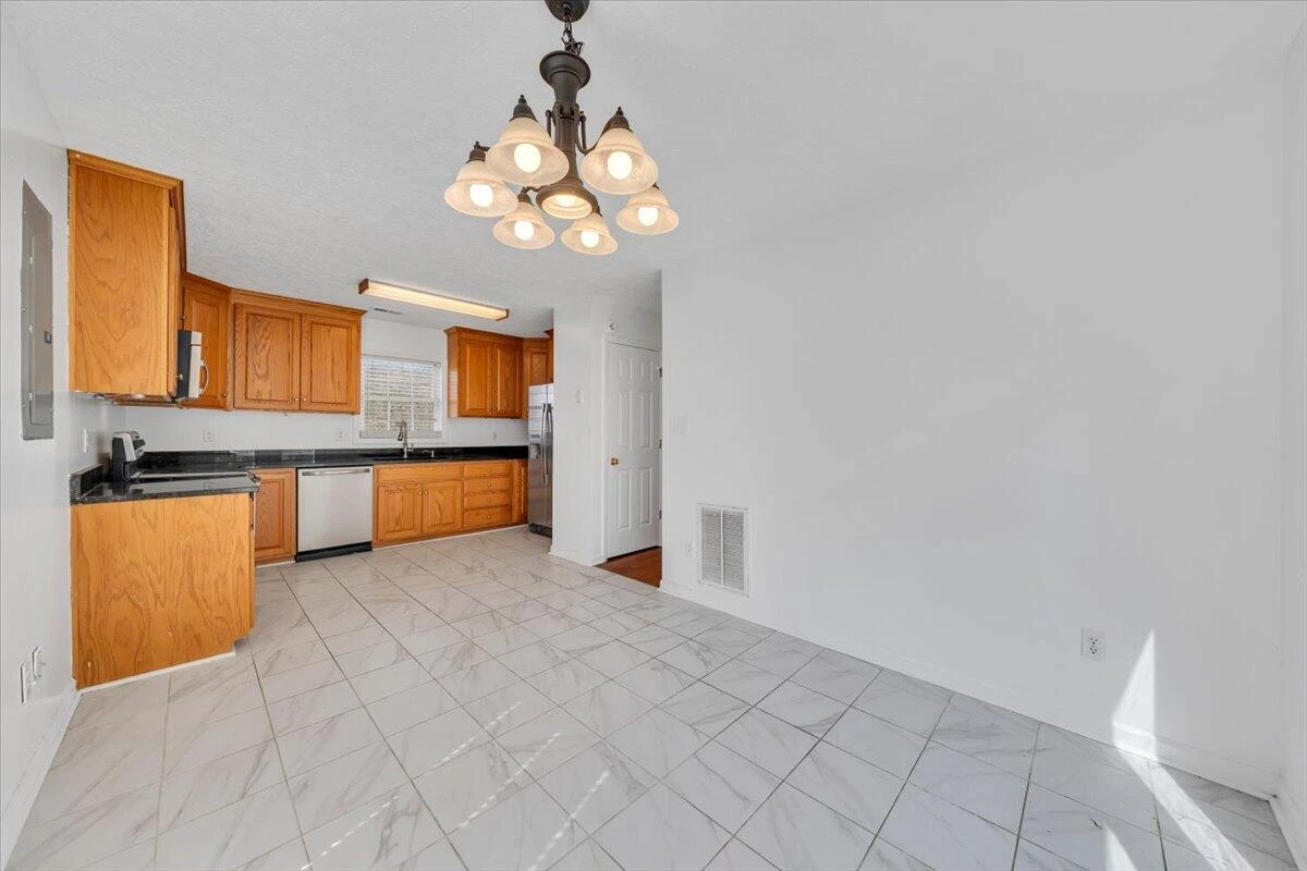 2415 Marr ST NW - Photo 11