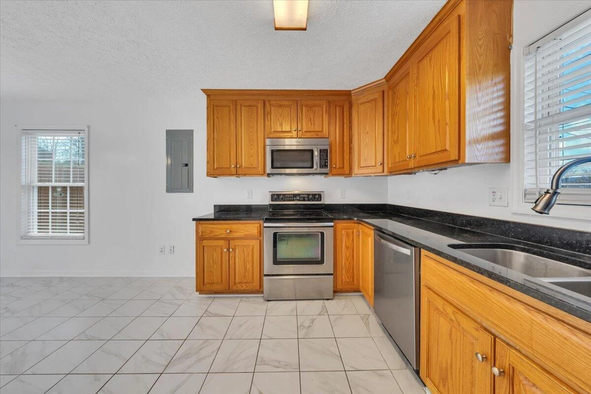 2415 Marr ST NW - Photo 14