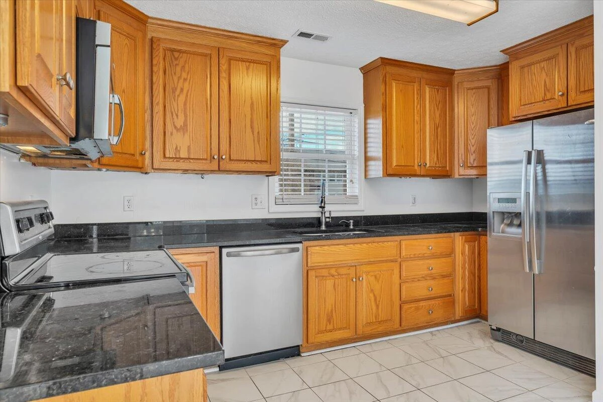 2415 Marr ST NW - Photo 15