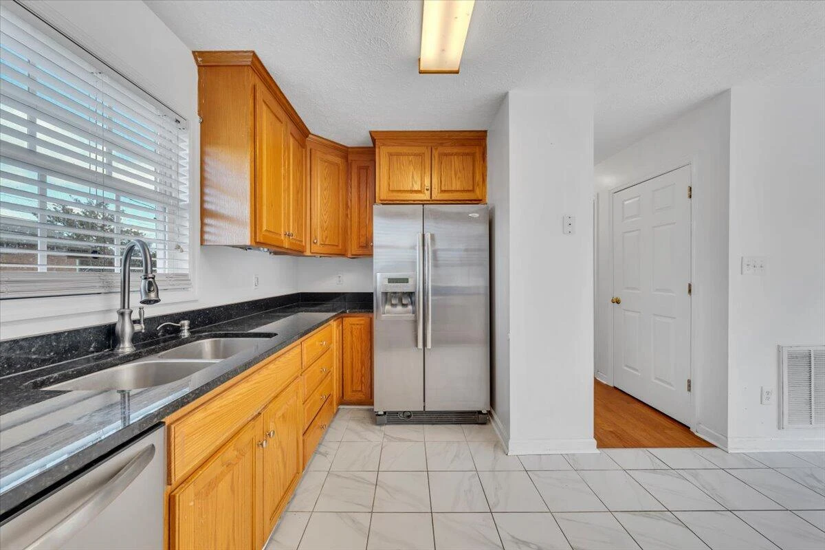 2415 Marr ST NW - Photo 16
