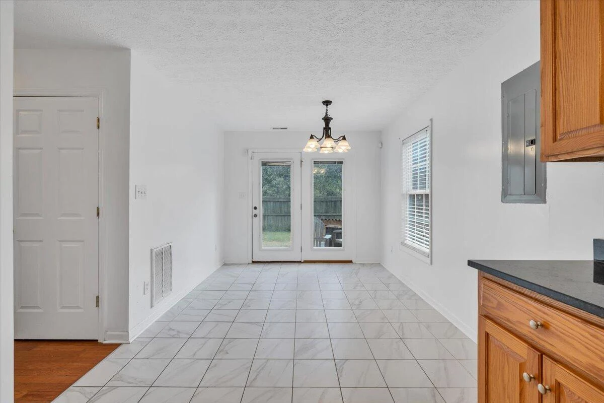 2415 Marr ST NW - Photo 17