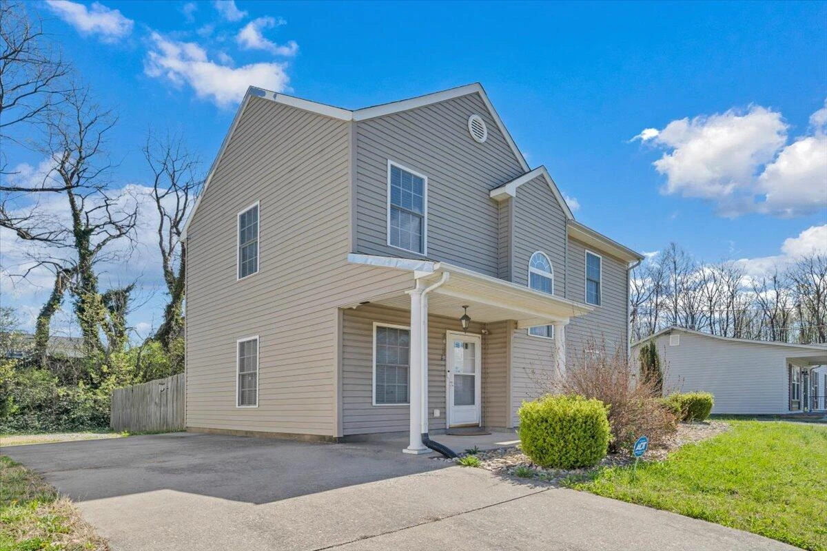 2415 Marr ST NW - Photo 2