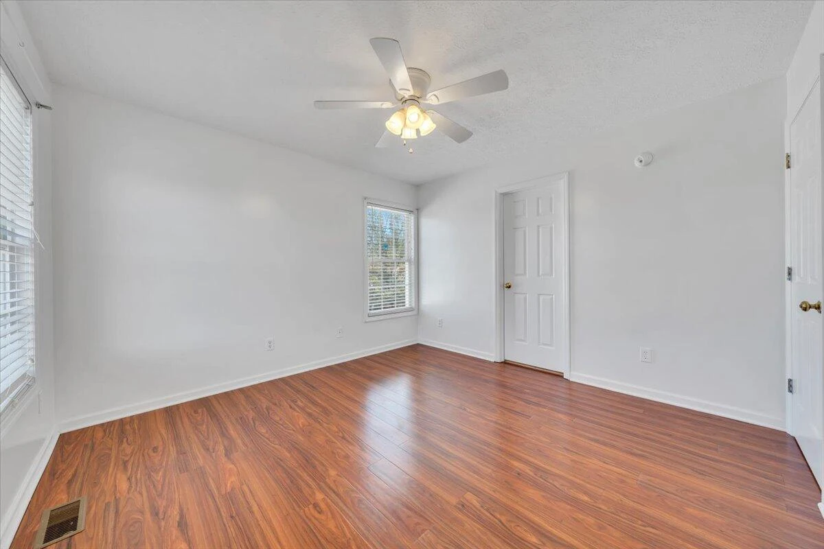 2415 Marr ST NW - Photo 23