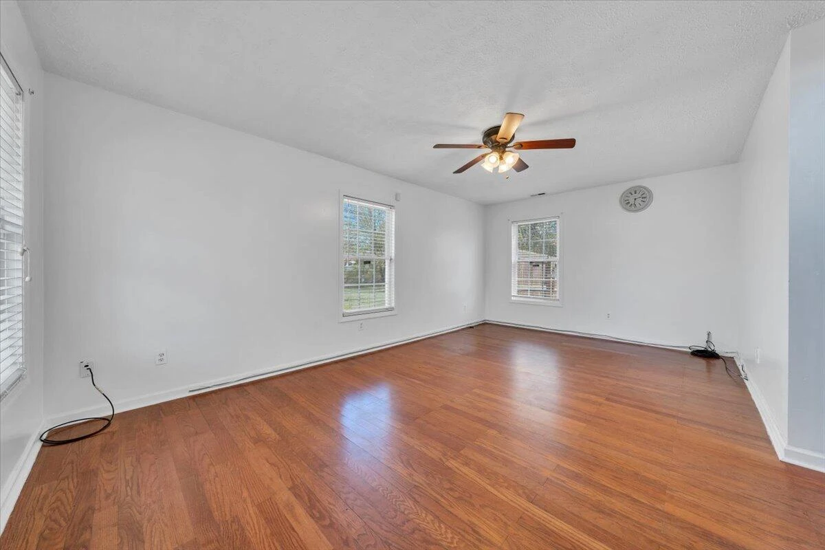 2415 Marr ST NW - Photo 5