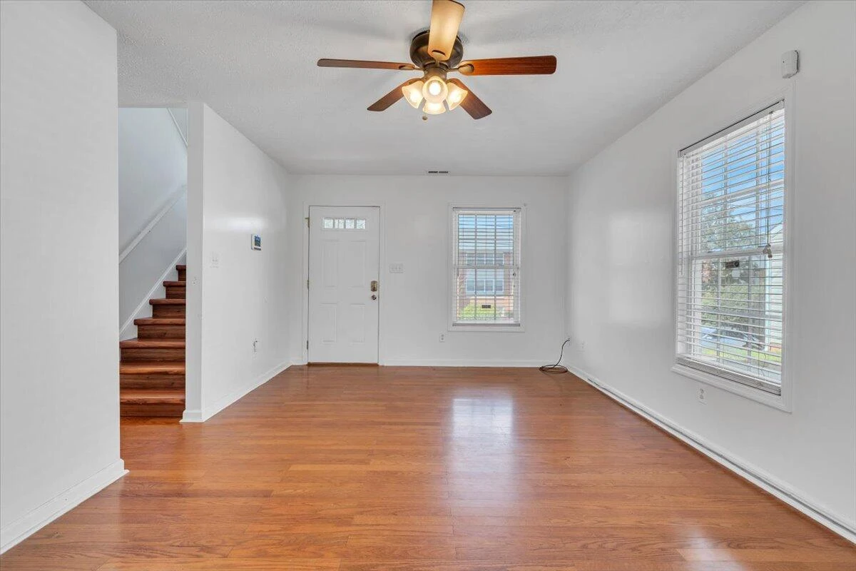 2415 Marr ST NW - Photo 7
