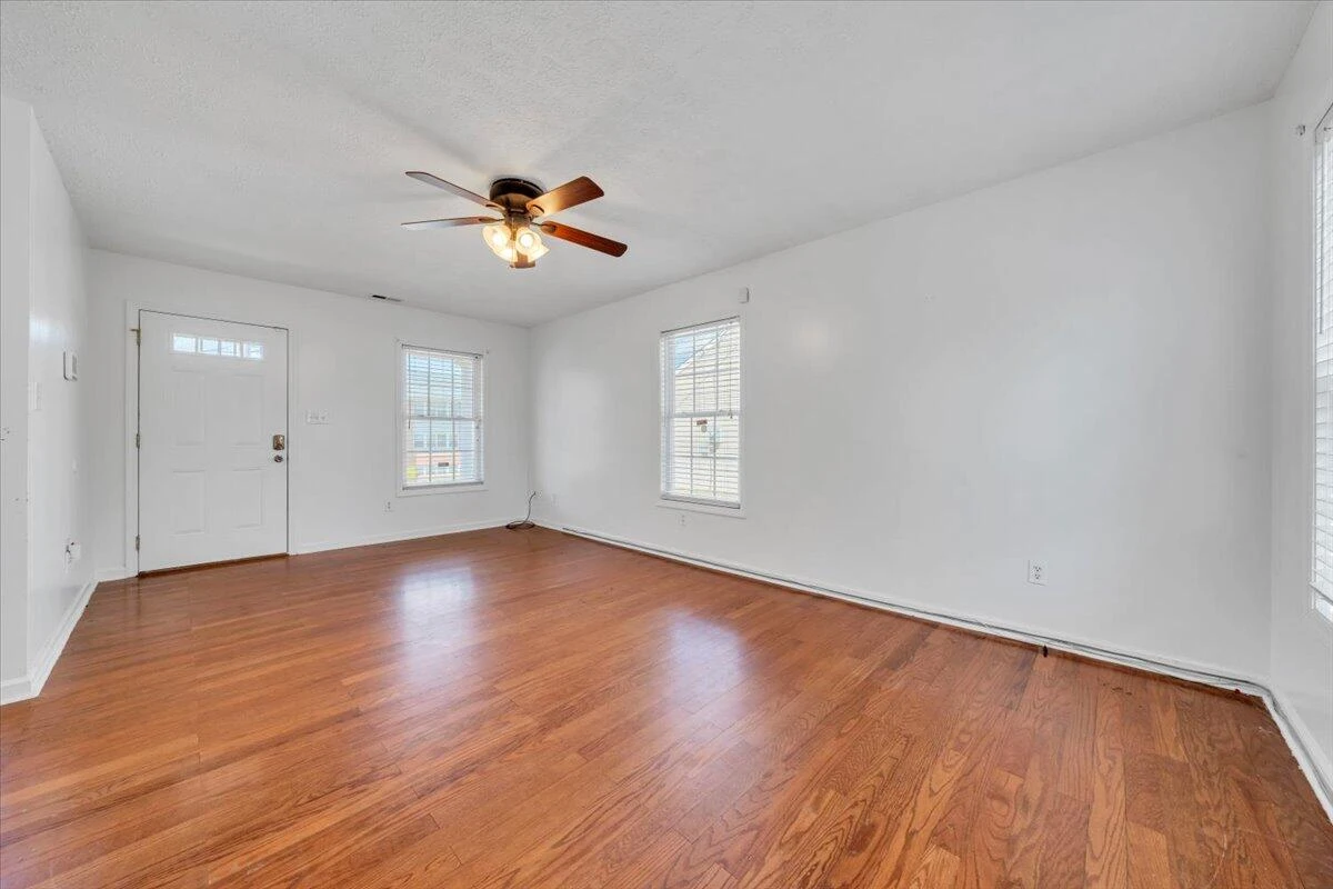 2415 Marr ST NW - Photo 8