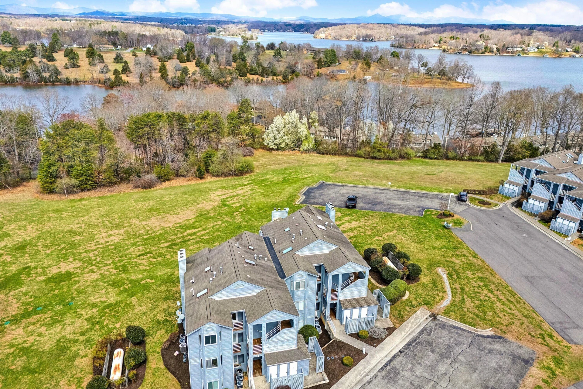71 Waterside CIR #8-D - Photo 3