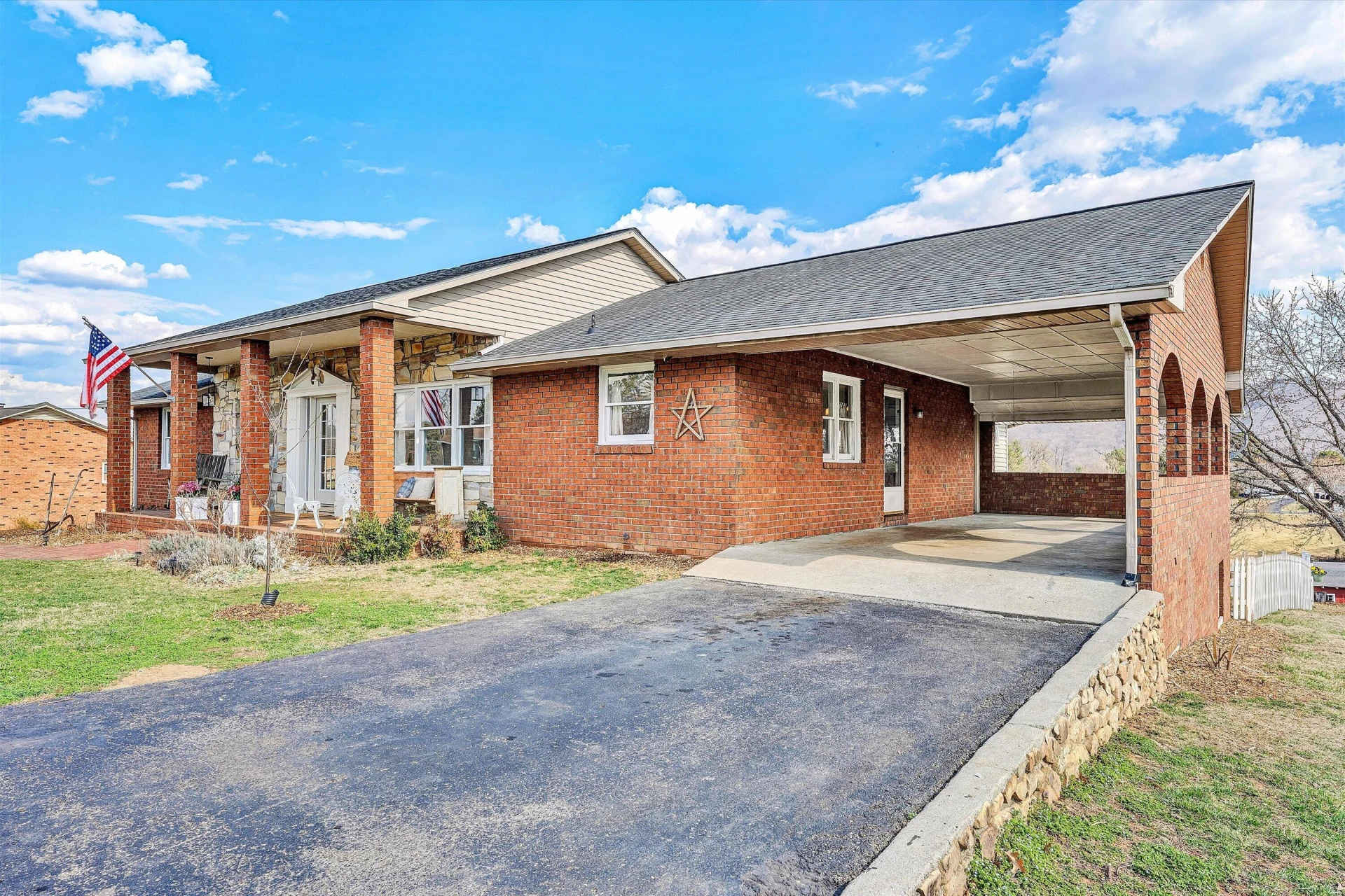 4043 Mockingbird Hill RD - Photo 3