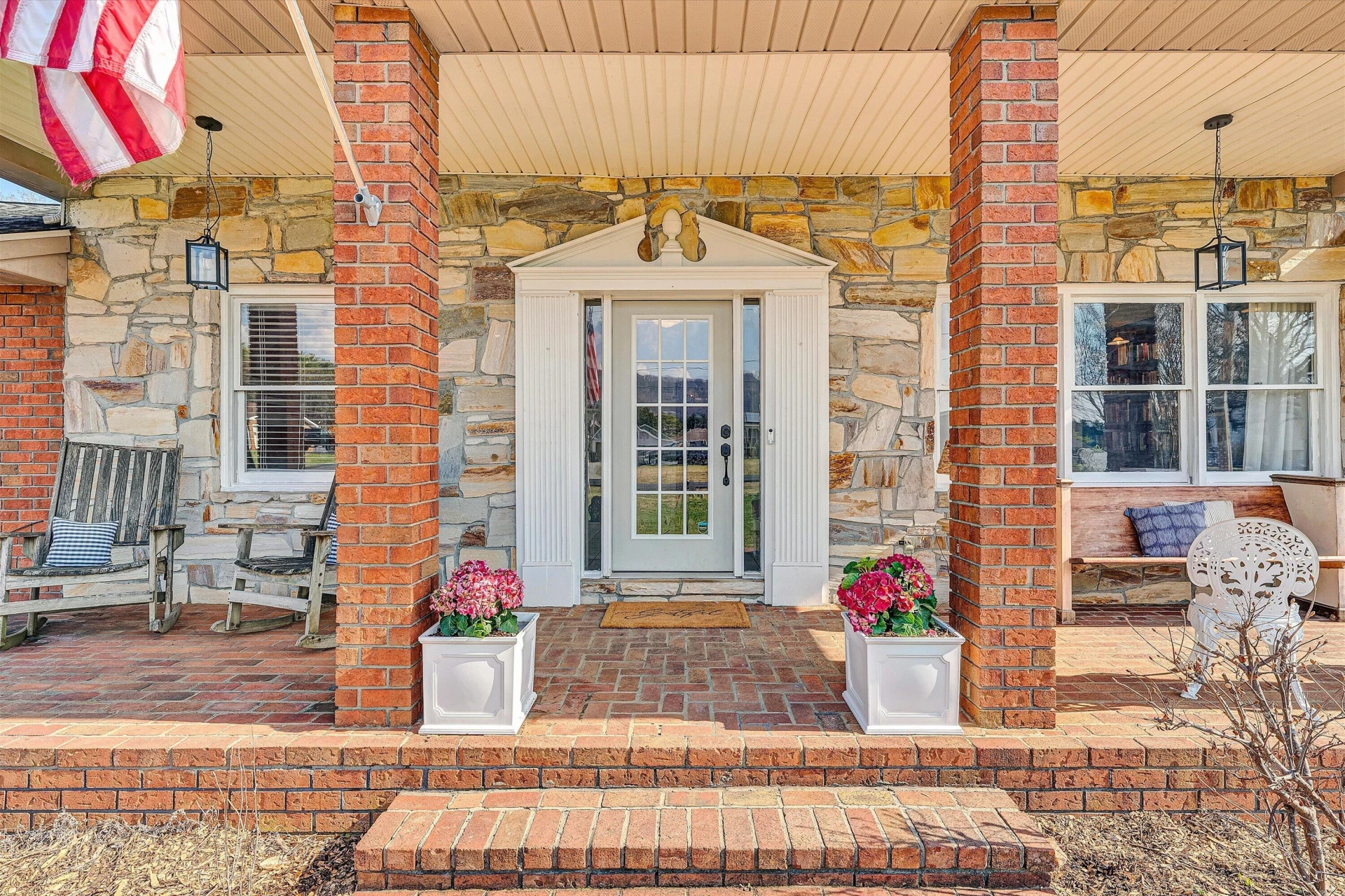 4043 Mockingbird Hill RD - Photo 4