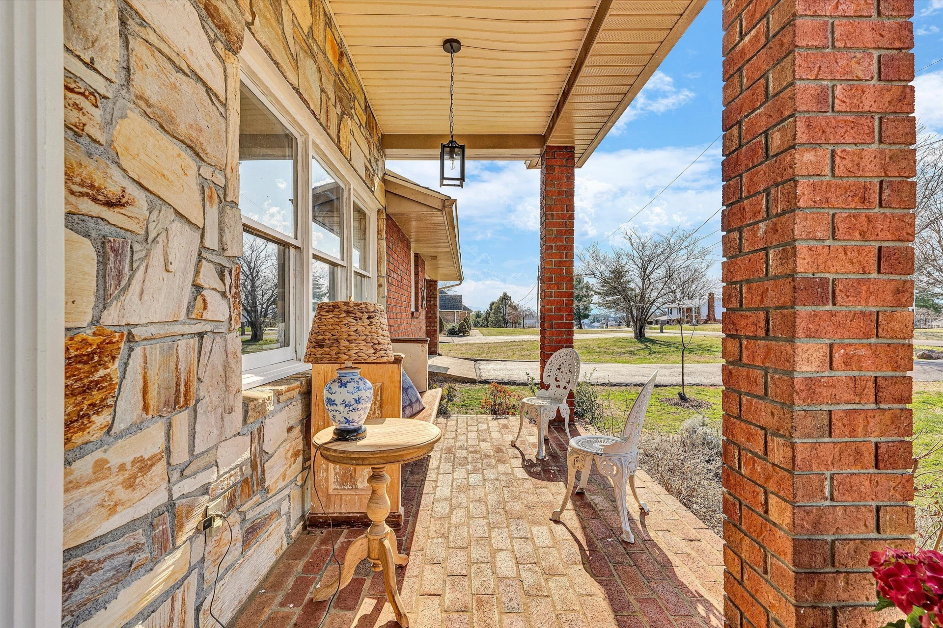 4043 Mockingbird Hill RD - Photo 5