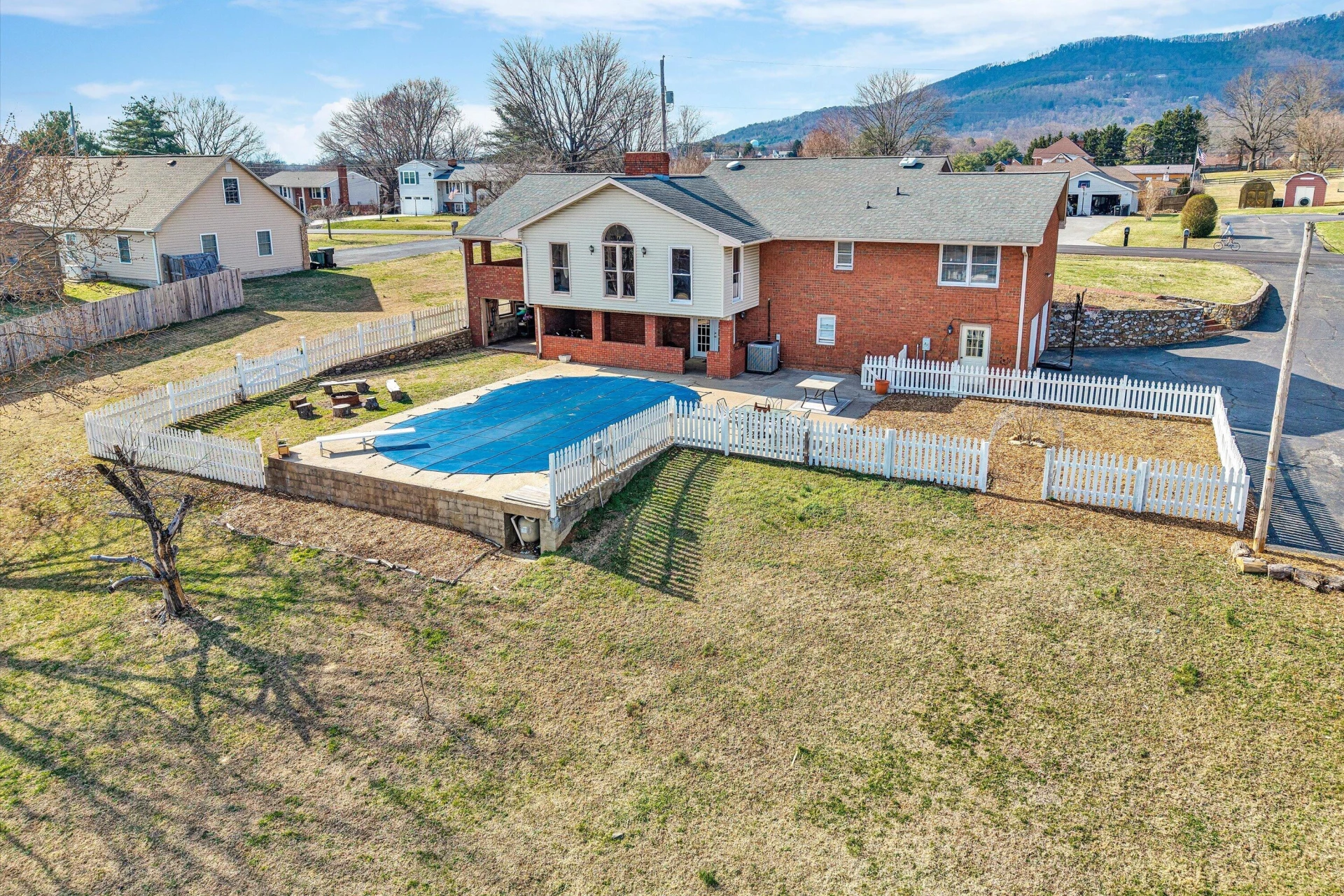 4043 Mockingbird Hill RD - Photo 6