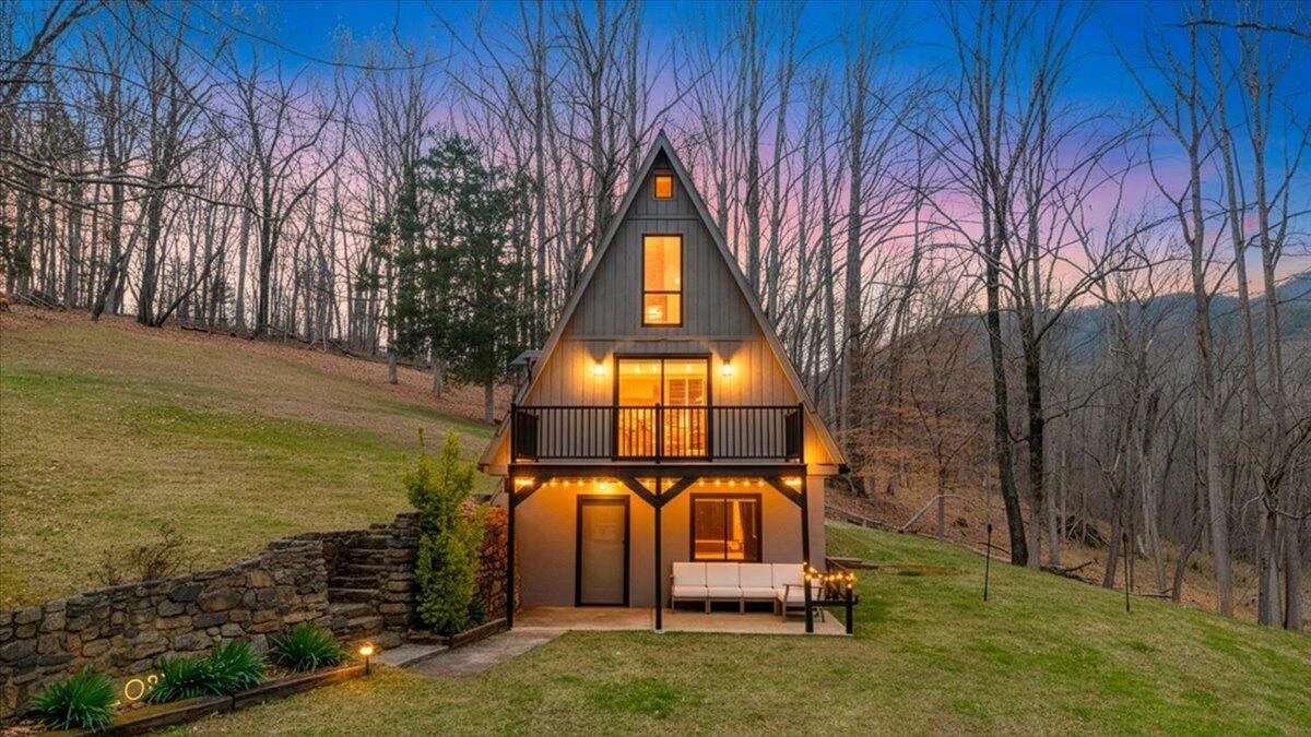10924 Narrow Passage RD