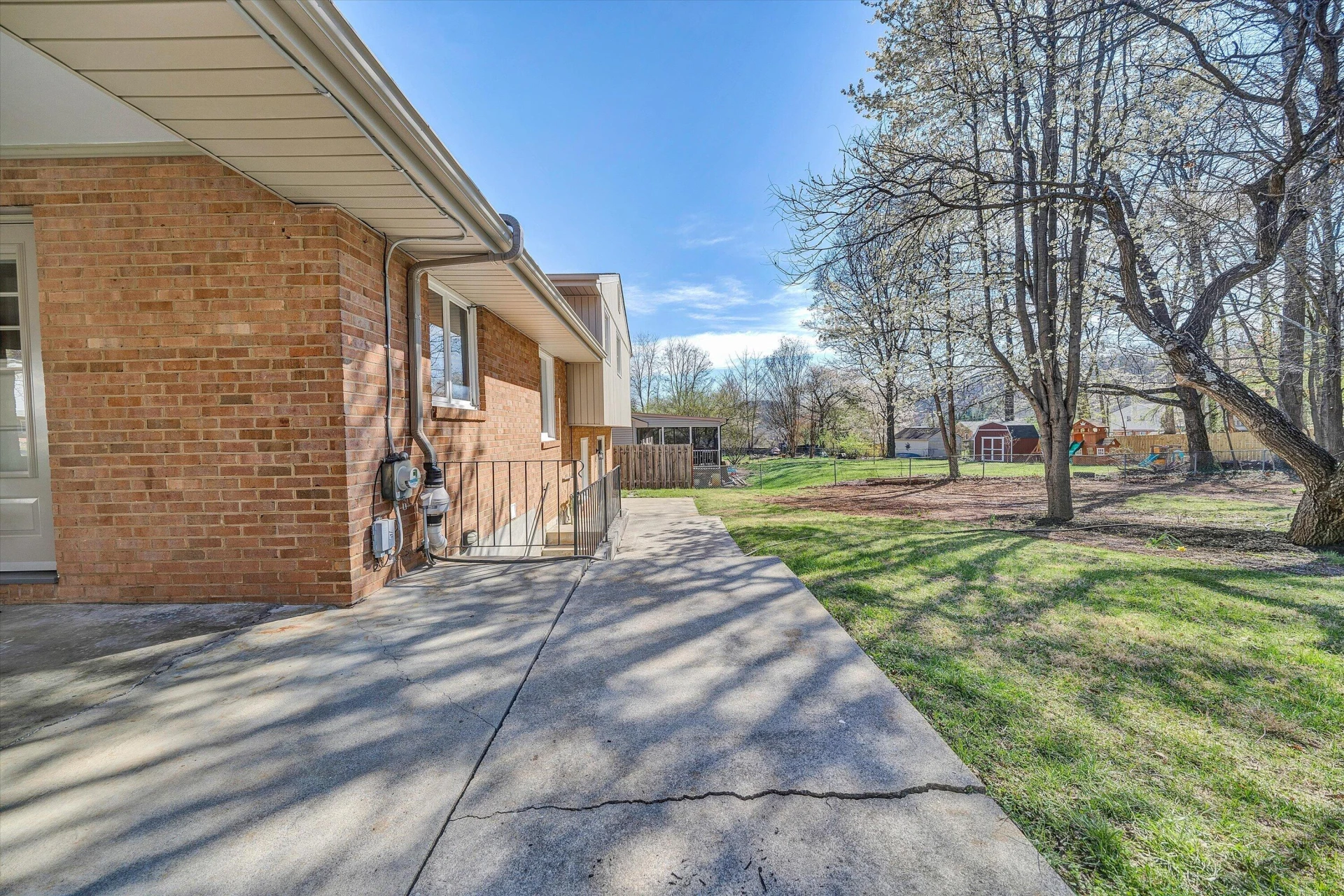 3220 Hartley CIR SW - Photo 39