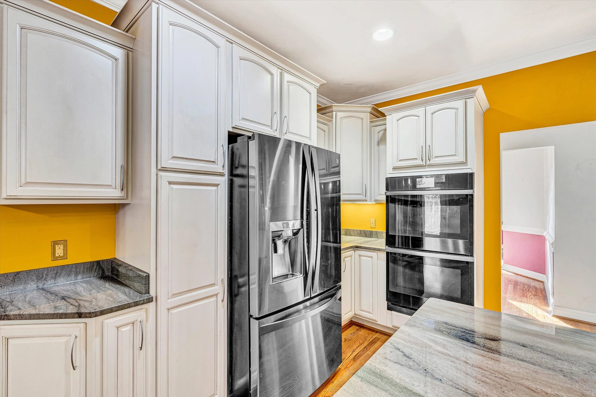 1721 Walden CIR - Photo 32