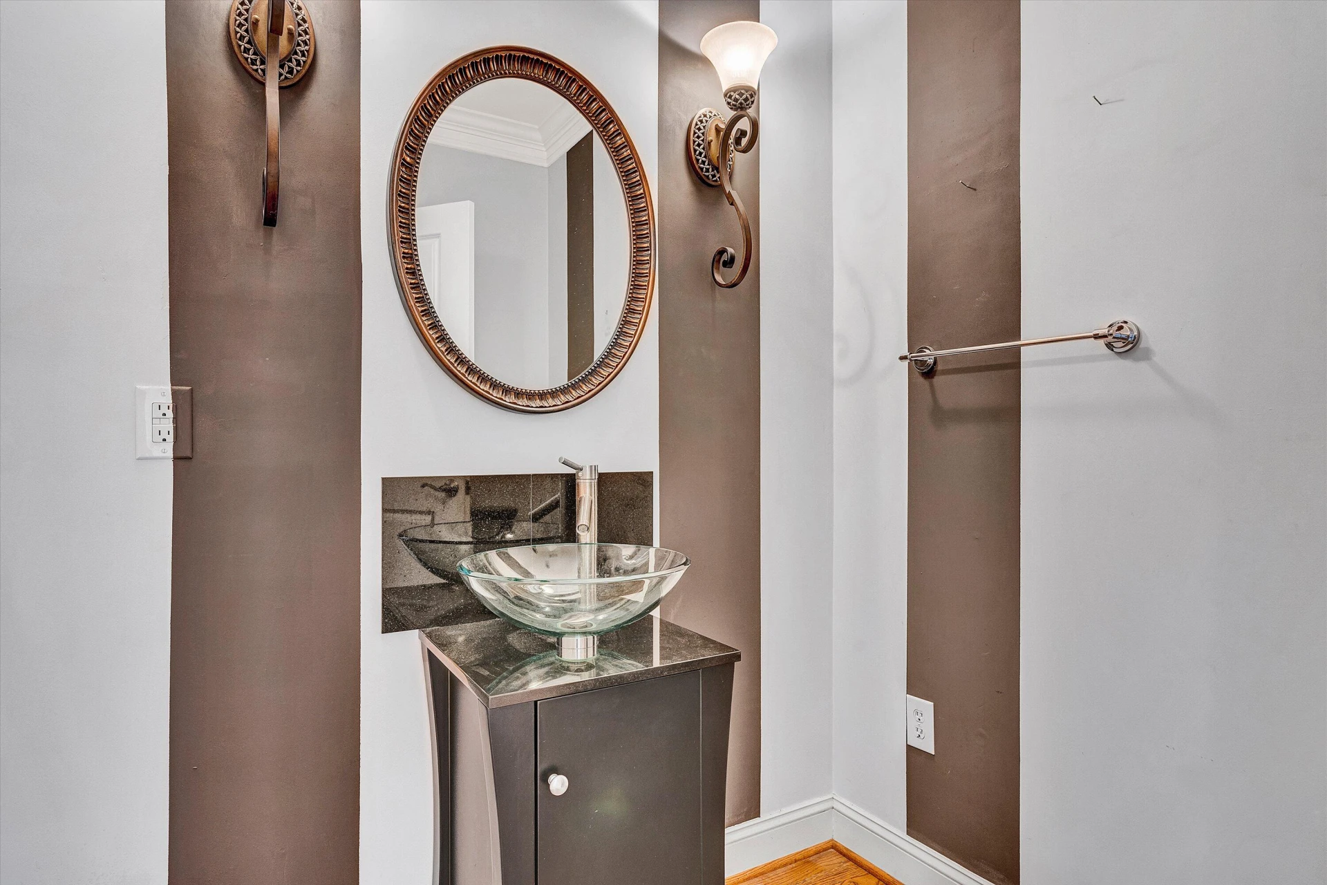 1721 Walden CIR - Photo 33