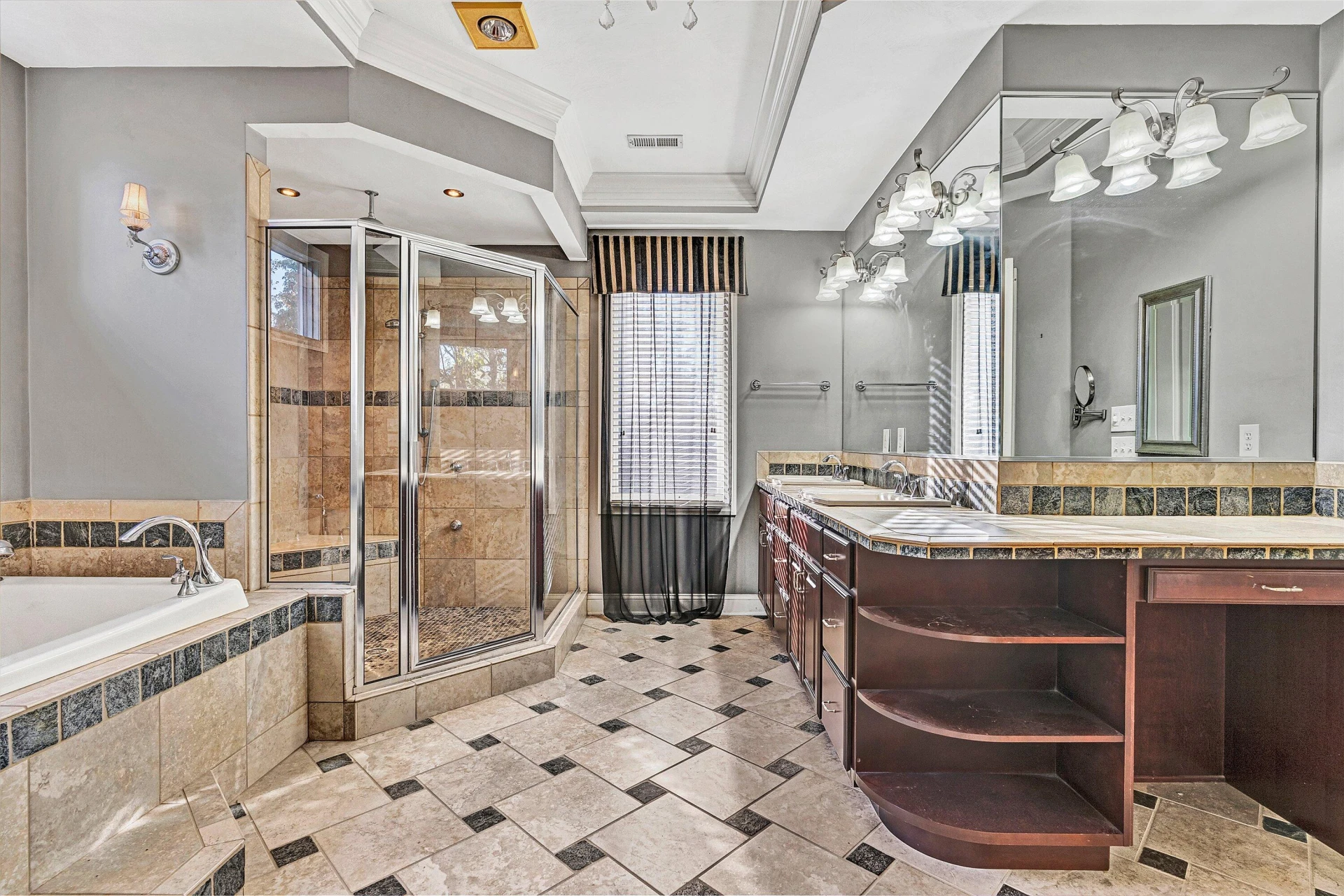 1721 Walden CIR - Photo 45